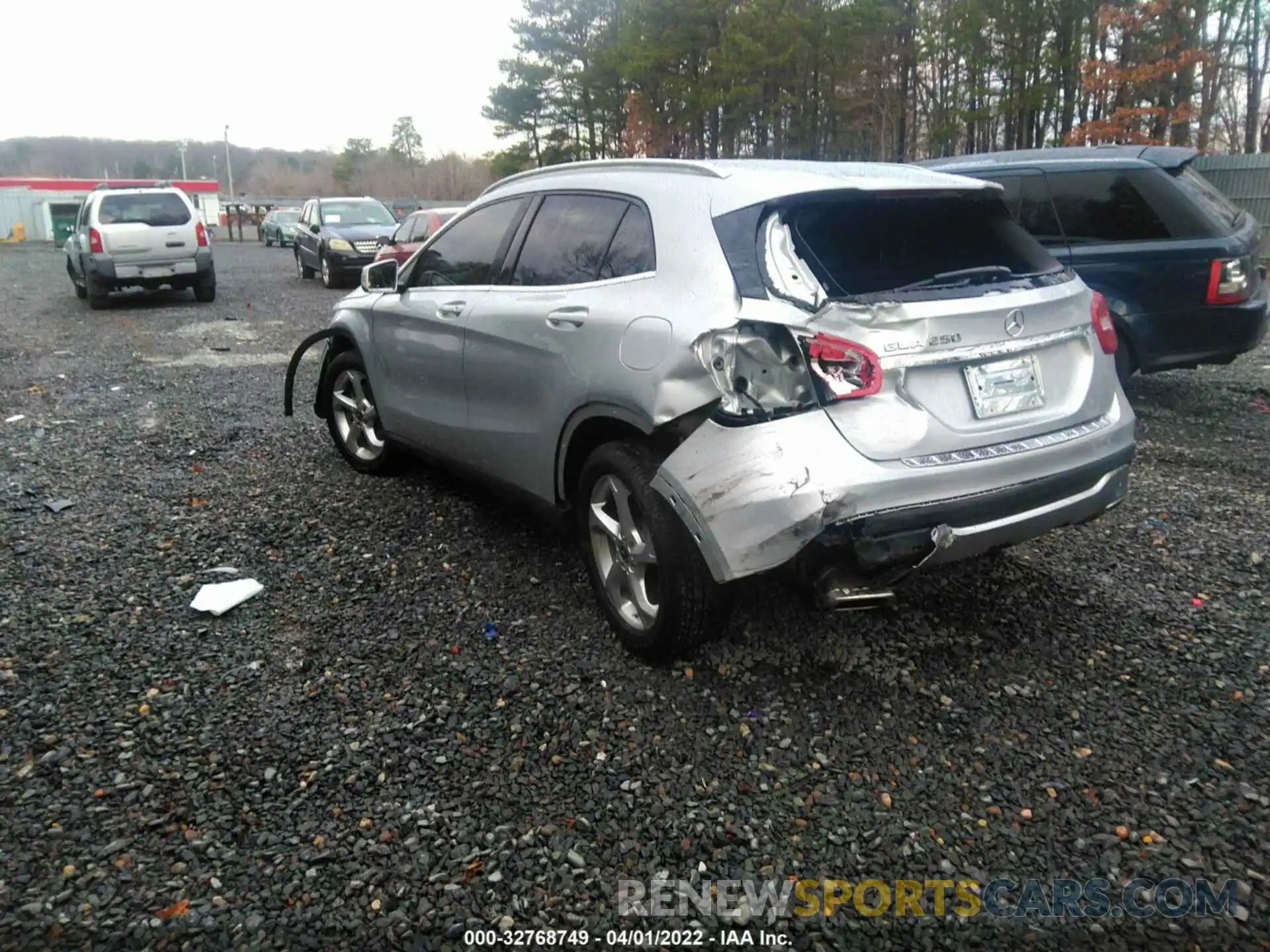 3 Photograph of a damaged car WDCTG4EB6KU005042 MERCEDES-BENZ GLA 2019