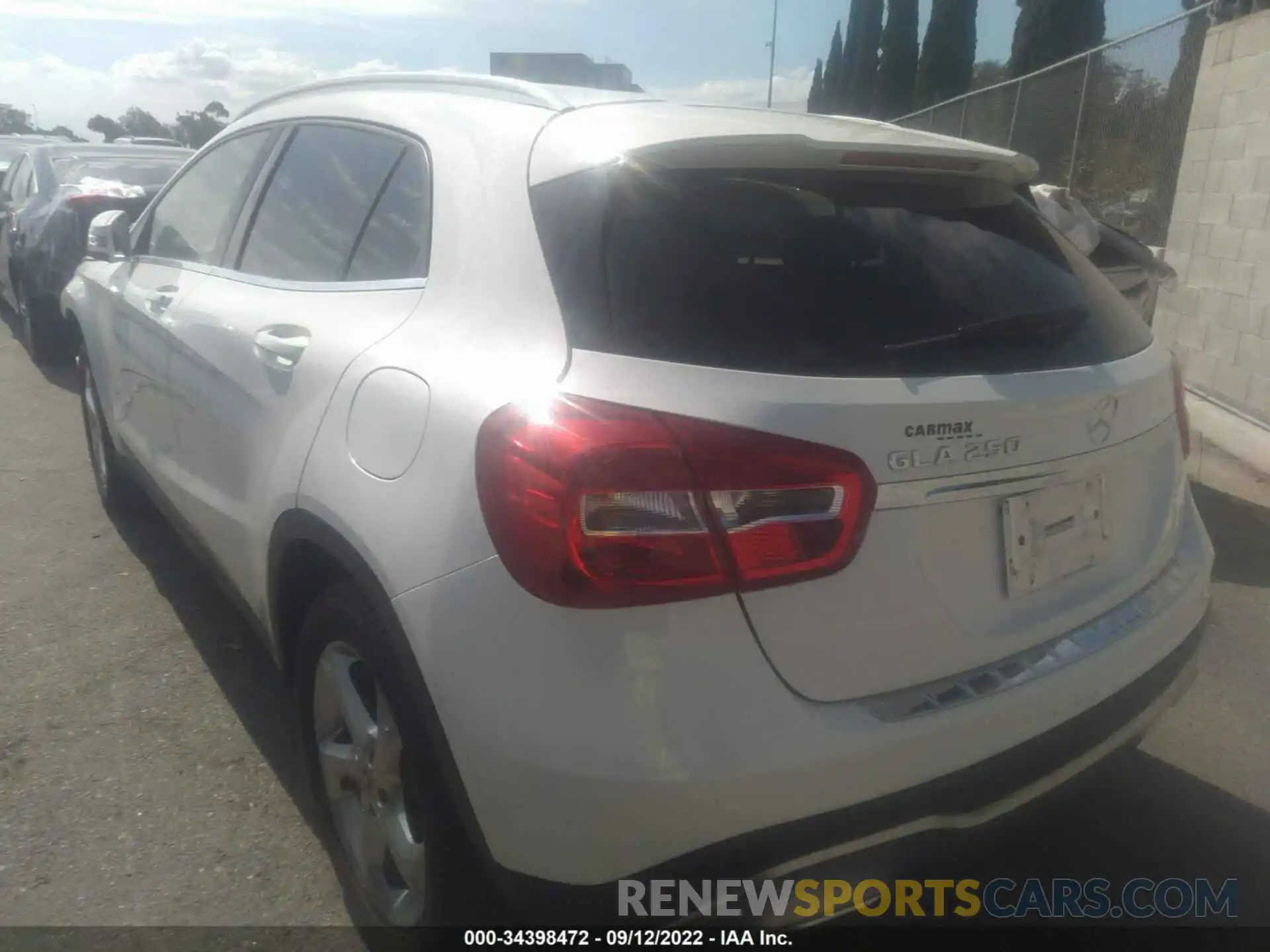 3 Photograph of a damaged car WDCTG4EB6KU005204 MERCEDES-BENZ GLA 2019