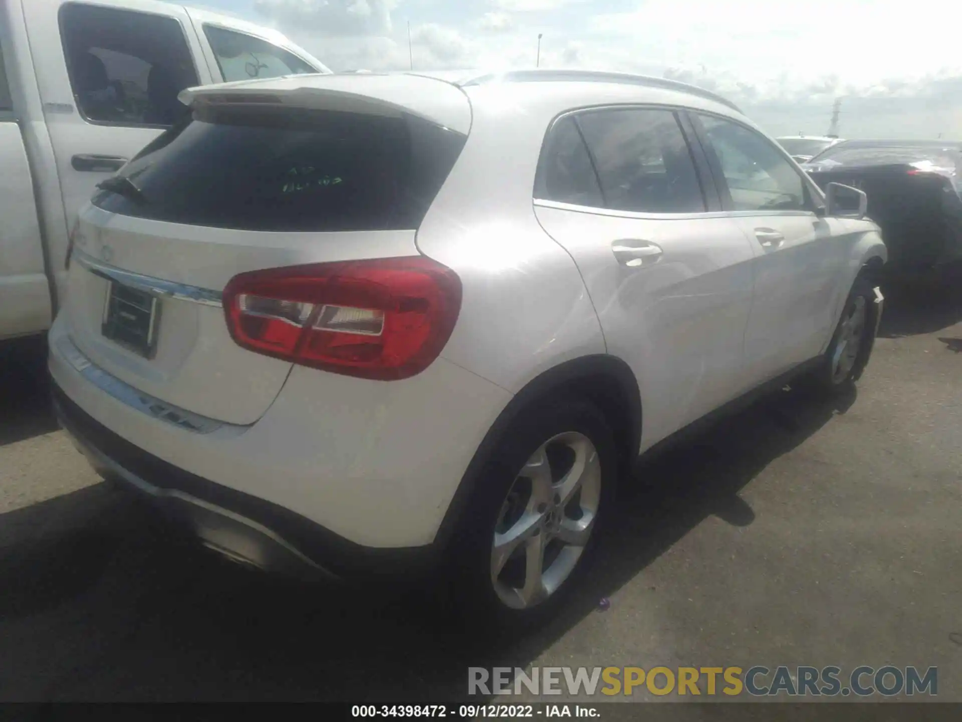 4 Photograph of a damaged car WDCTG4EB6KU005204 MERCEDES-BENZ GLA 2019