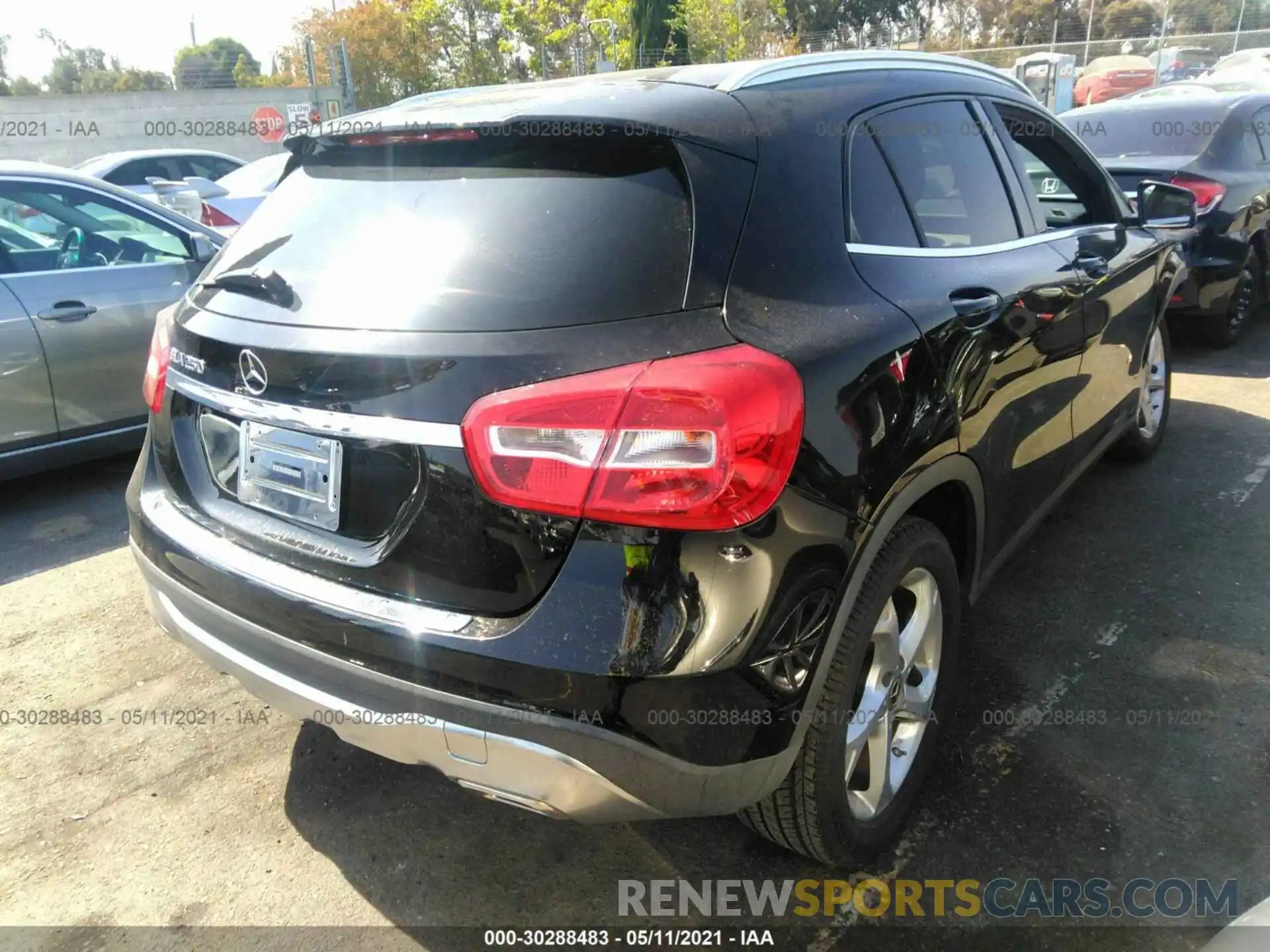 4 Photograph of a damaged car WDCTG4EB6KU008720 MERCEDES-BENZ GLA 2019