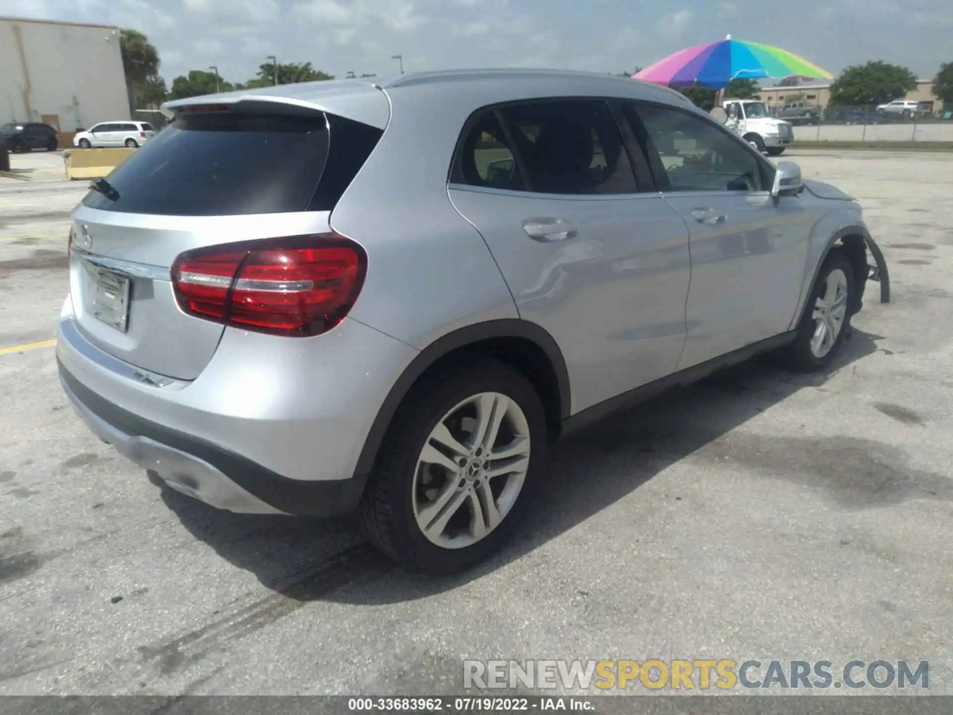 4 Photograph of a damaged car WDCTG4EB7KJ552824 MERCEDES-BENZ GLA 2019