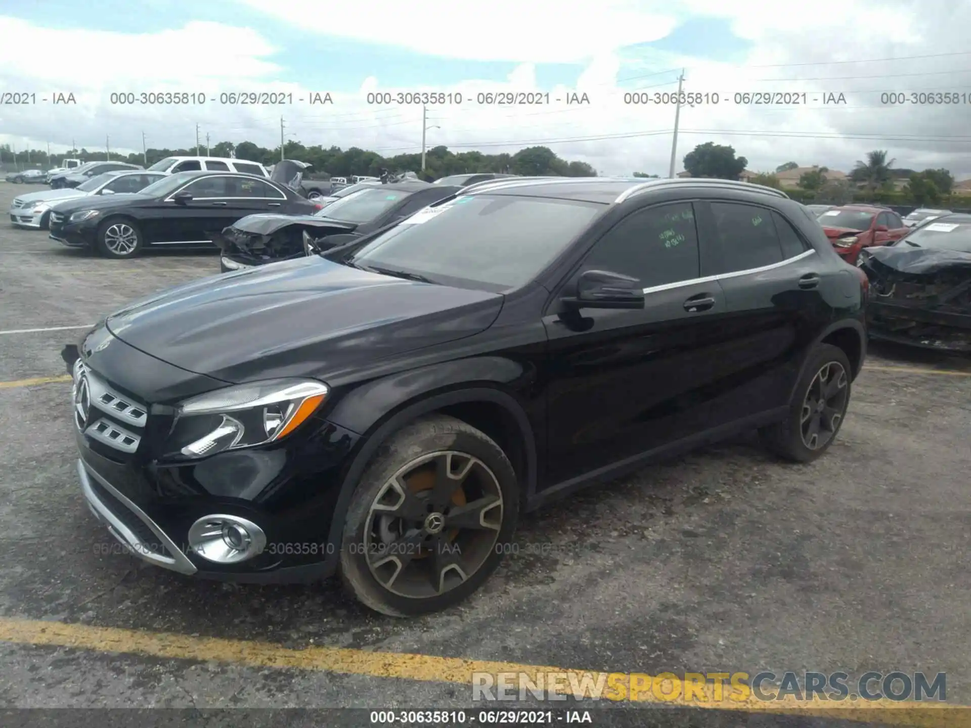 2 Фотография поврежденного автомобиля WDCTG4EB7KJ576282 MERCEDES-BENZ GLA 2019