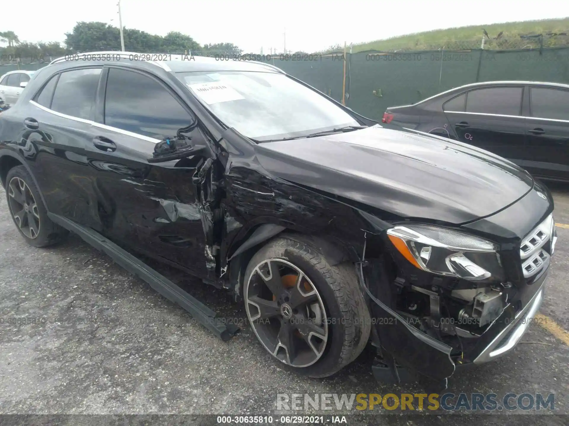 6 Photograph of a damaged car WDCTG4EB7KJ576282 MERCEDES-BENZ GLA 2019