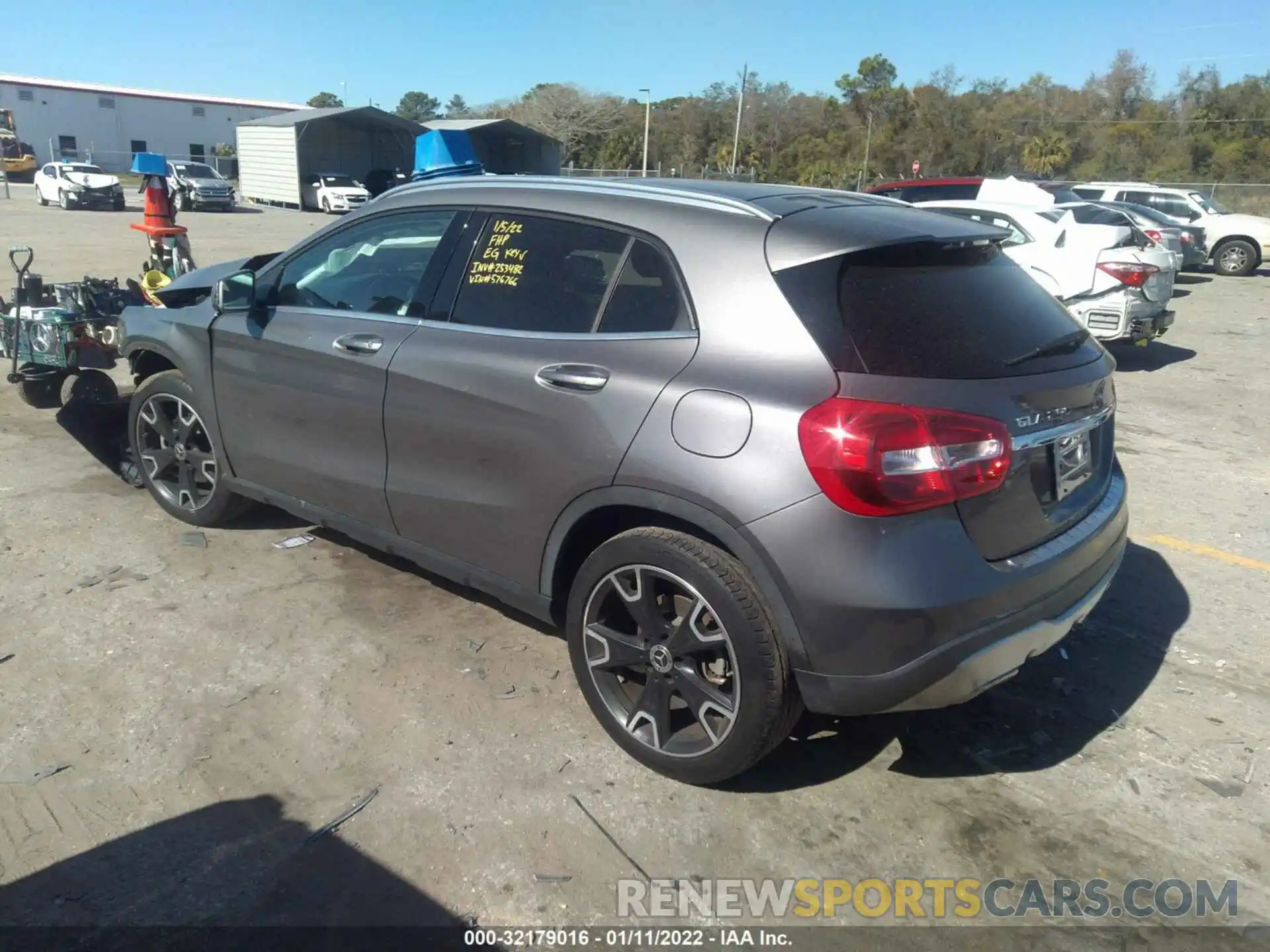 3 Photograph of a damaged car WDCTG4EB7KJ576766 MERCEDES-BENZ GLA 2019