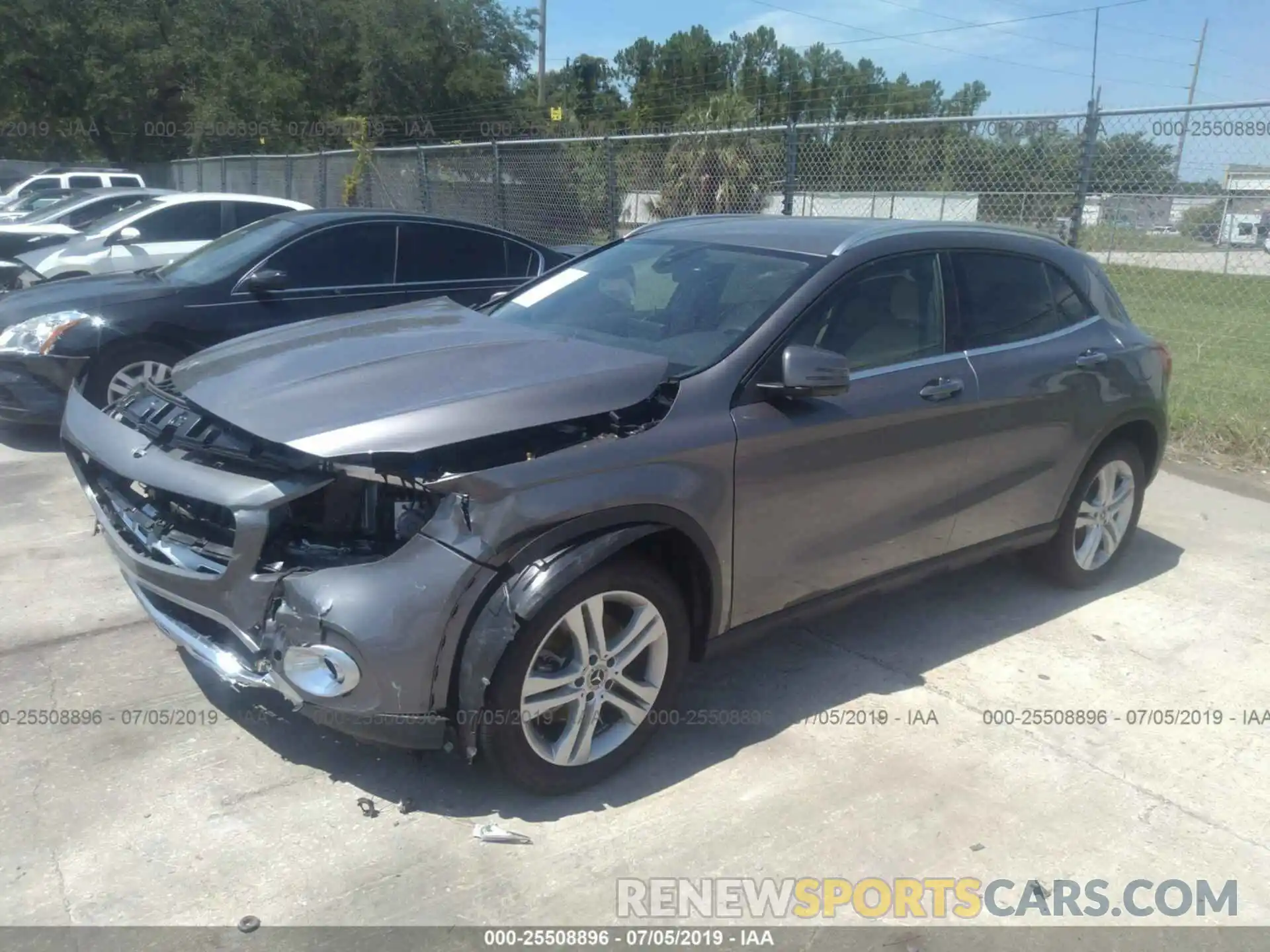 2 Photograph of a damaged car WDCTG4EB7KJ602329 MERCEDES-BENZ GLA 2019