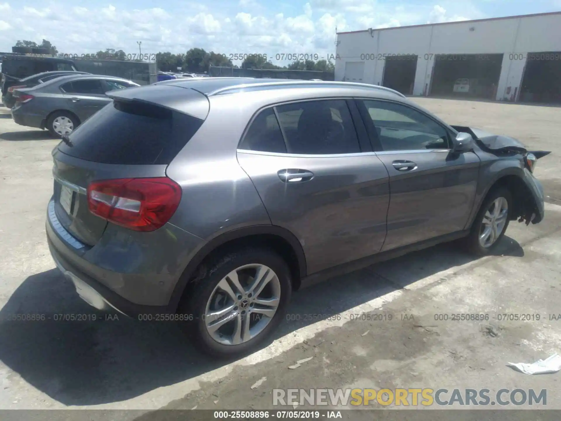 4 Photograph of a damaged car WDCTG4EB7KJ602329 MERCEDES-BENZ GLA 2019