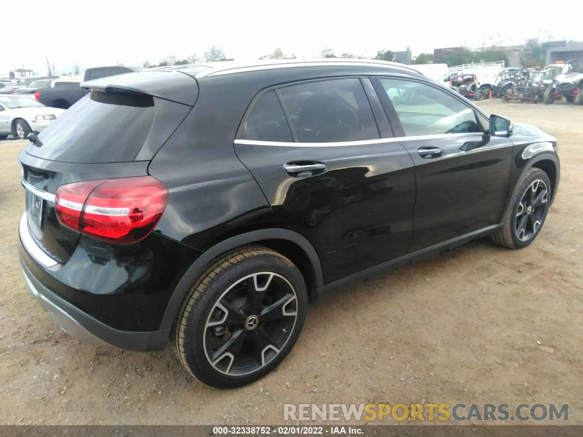 4 Photograph of a damaged car WDCTG4EB7KU003560 MERCEDES-BENZ GLA 2019