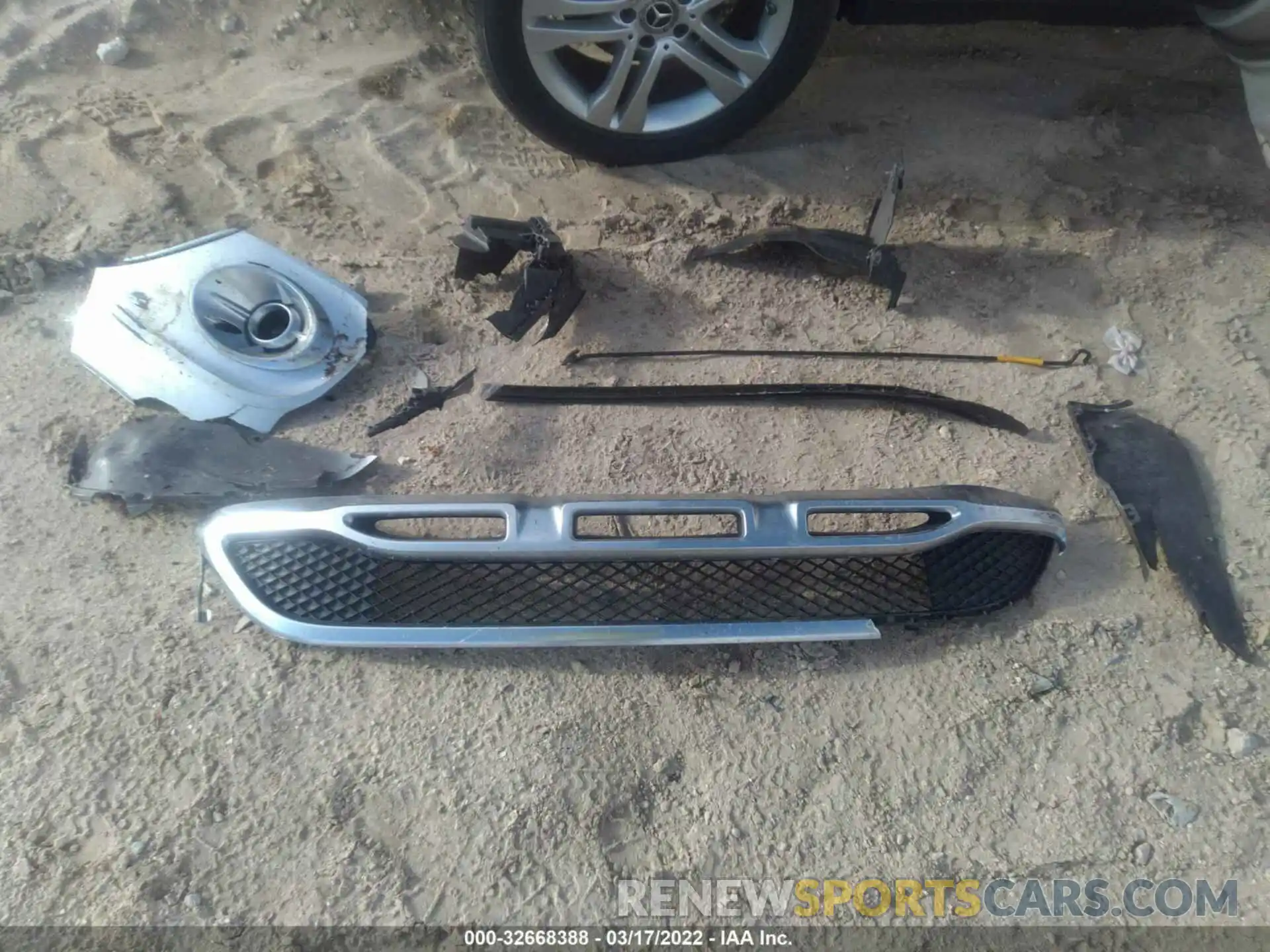 11 Photograph of a damaged car WDCTG4EB7KU003817 MERCEDES-BENZ GLA 2019