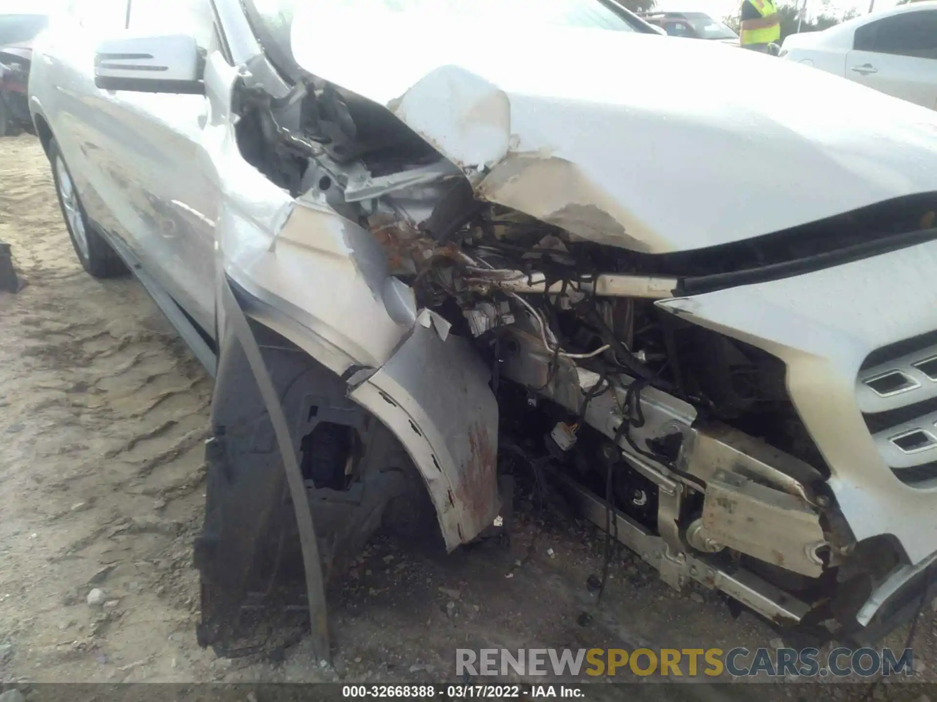 5 Photograph of a damaged car WDCTG4EB7KU003817 MERCEDES-BENZ GLA 2019