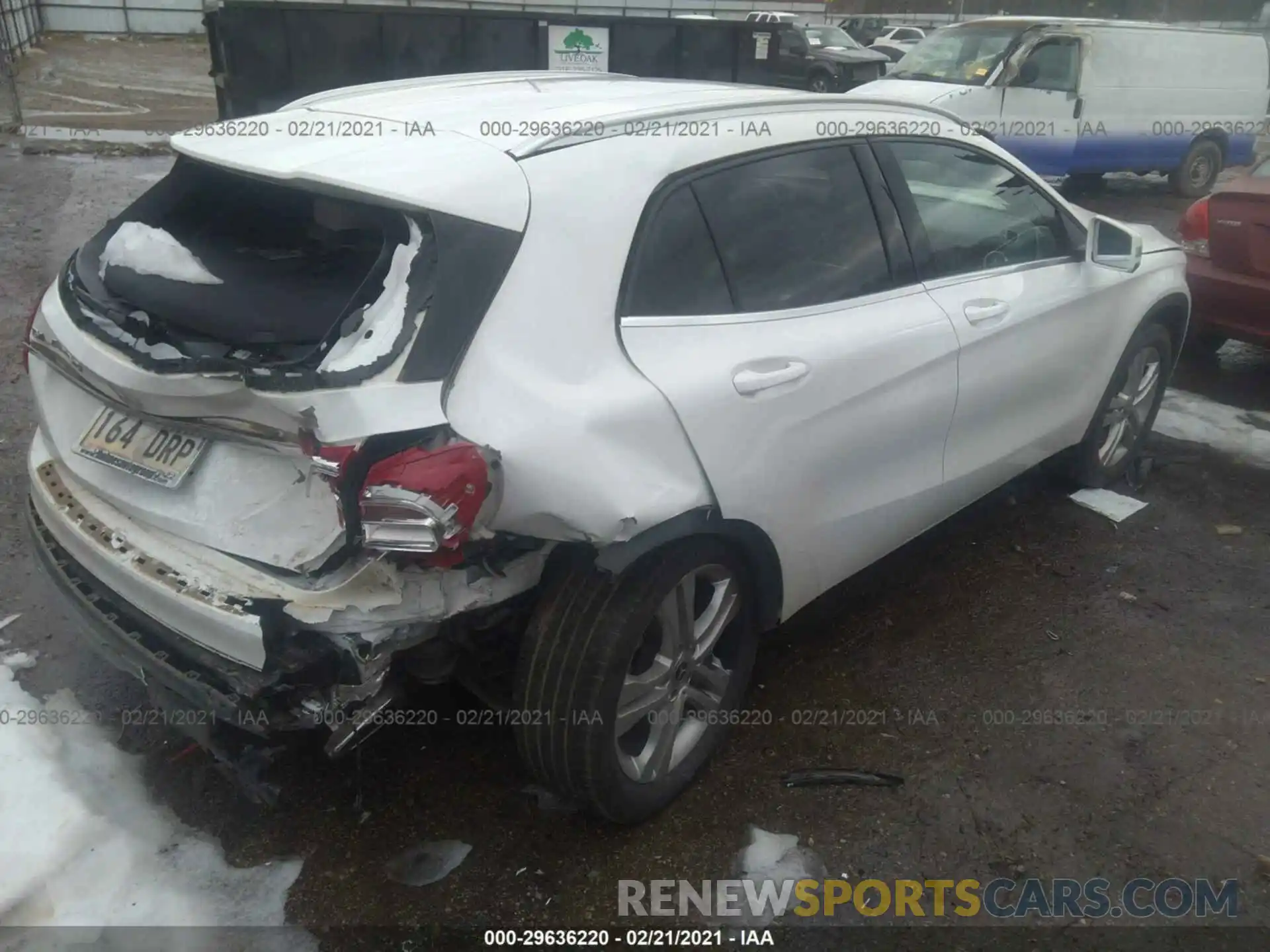 4 Фотография поврежденного автомобиля WDCTG4EB7KU004594 MERCEDES-BENZ GLA 2019