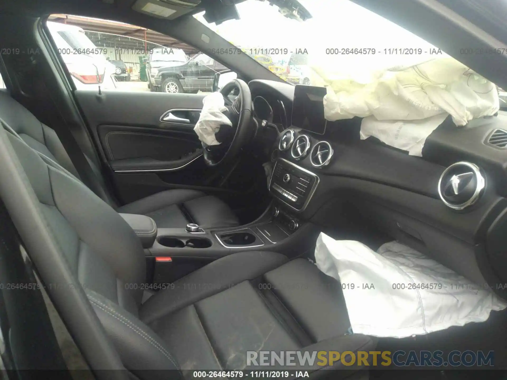 5 Photograph of a damaged car WDCTG4EB7KU008371 MERCEDES-BENZ GLA 2019