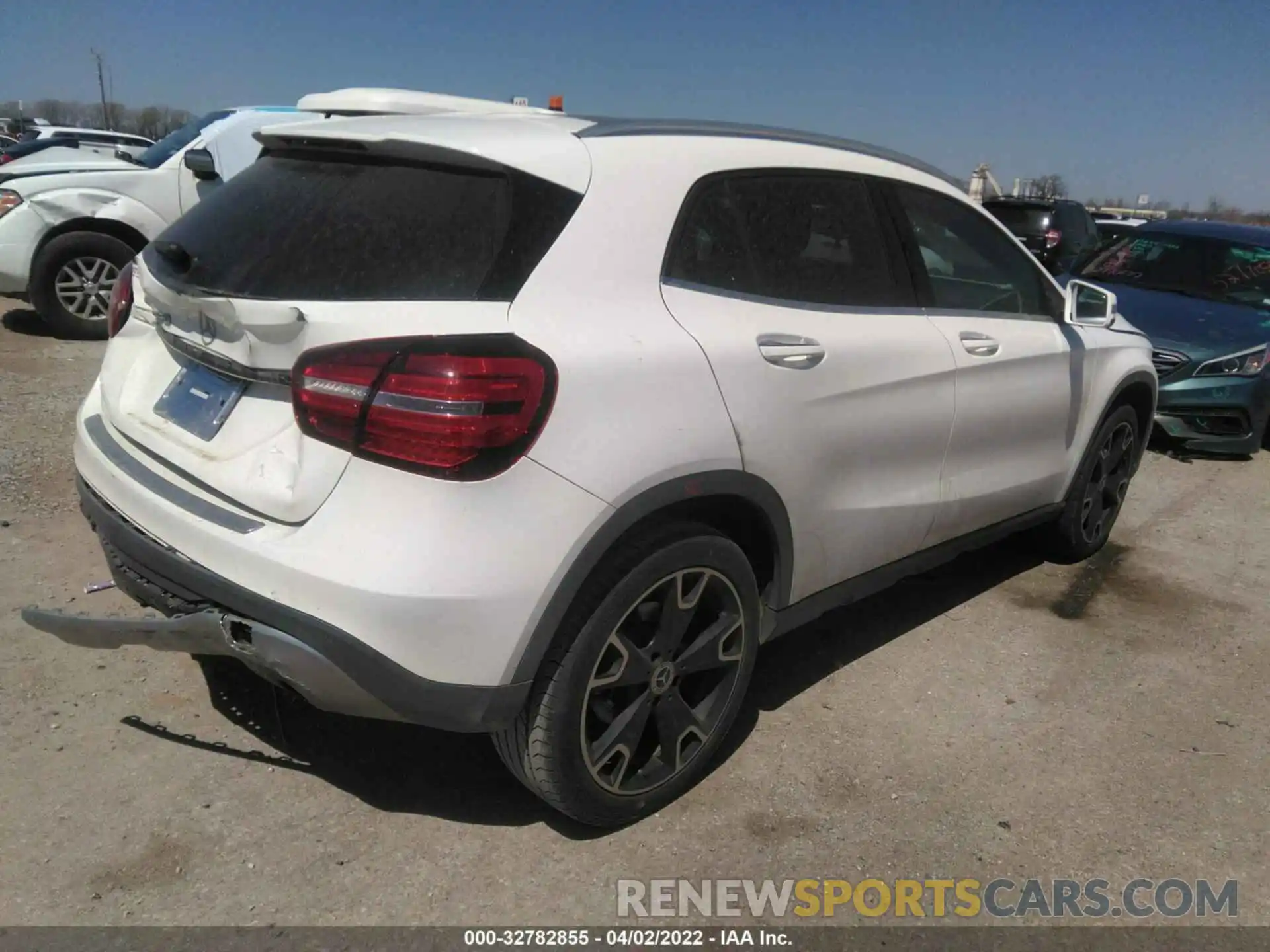 4 Photograph of a damaged car WDCTG4EB7KU014140 MERCEDES-BENZ GLA 2019