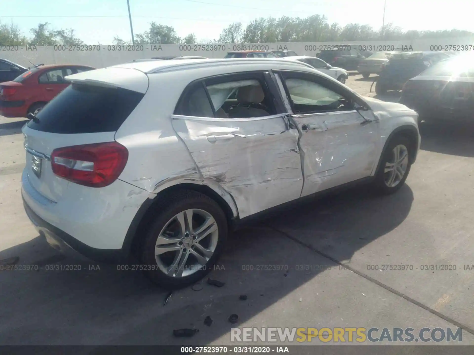 4 Photograph of a damaged car WDCTG4EB7KU016437 MERCEDES-BENZ GLA 2019