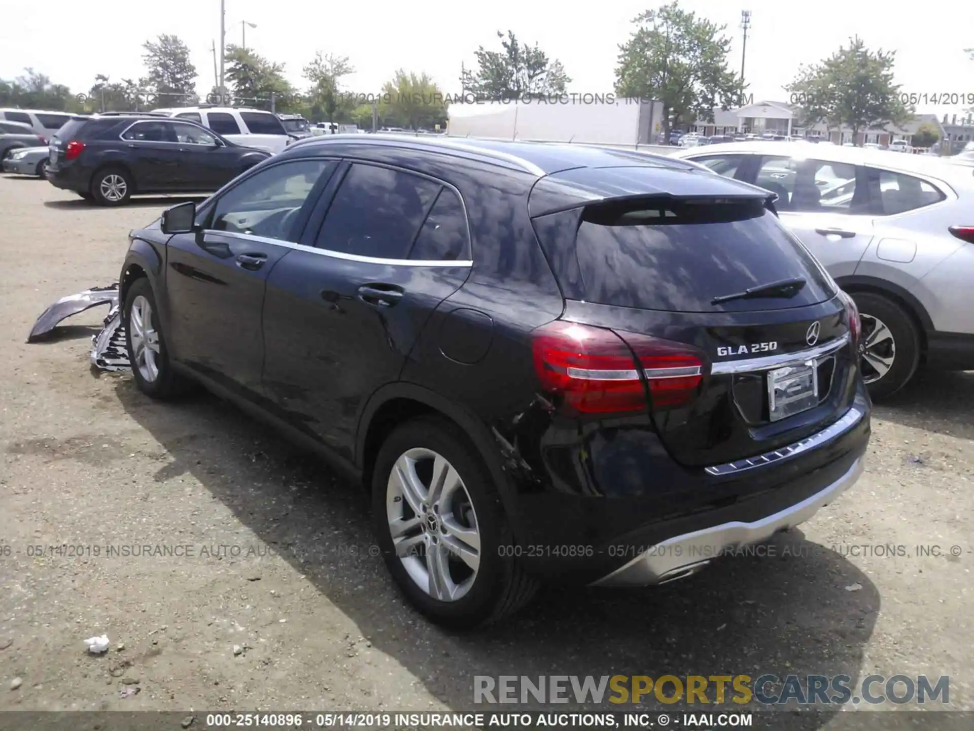 3 Photograph of a damaged car WDCTG4EB8KU002076 MERCEDES-BENZ GLA 2019