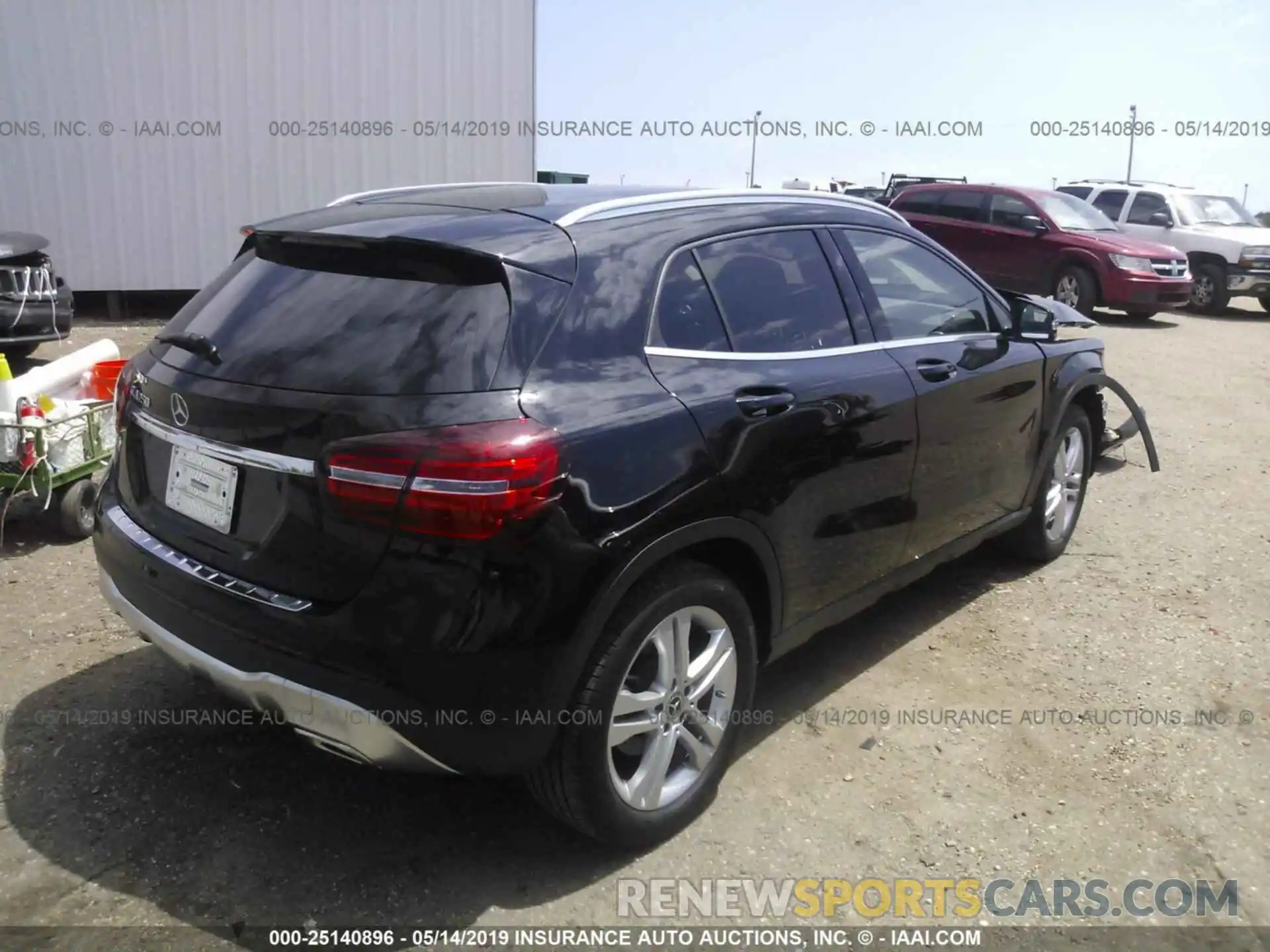 4 Photograph of a damaged car WDCTG4EB8KU002076 MERCEDES-BENZ GLA 2019