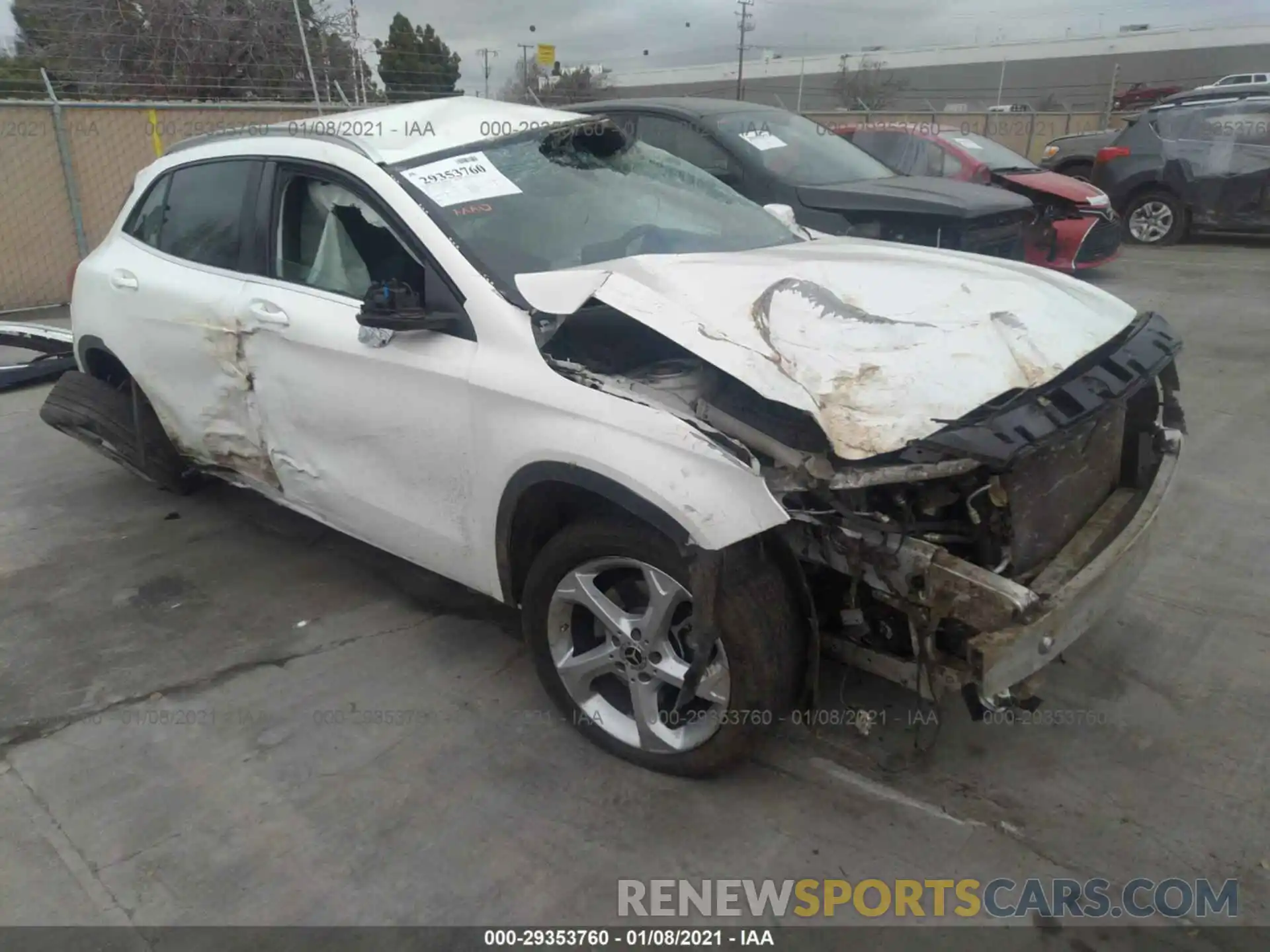 1 Photograph of a damaged car WDCTG4EB8KU002756 MERCEDES-BENZ GLA 2019