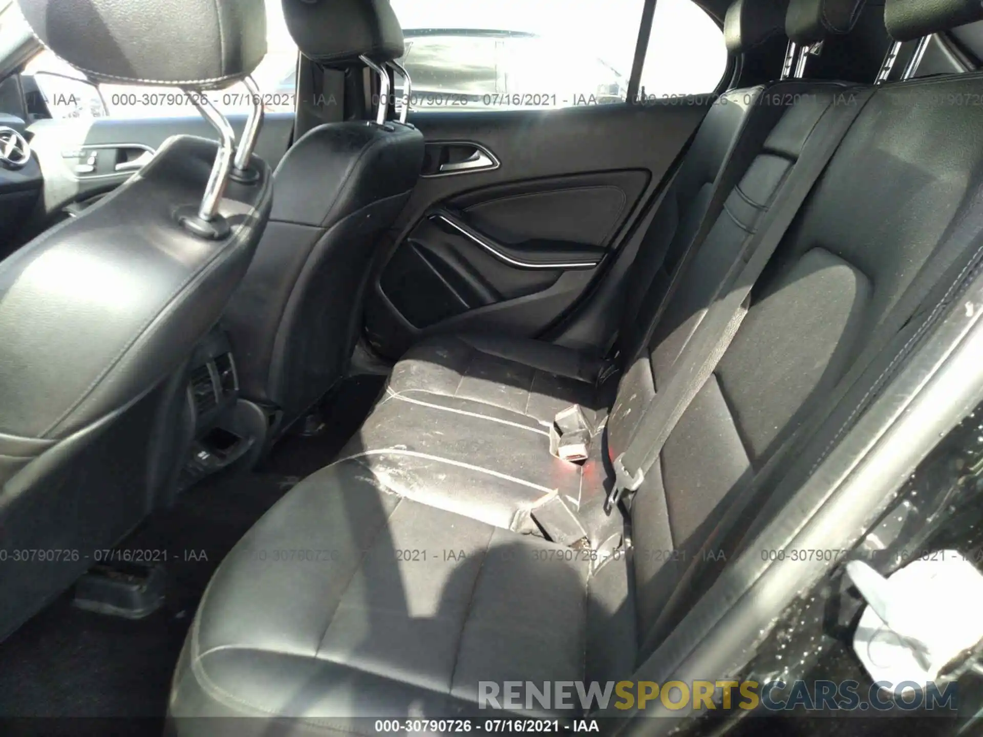 8 Photograph of a damaged car WDCTG4EB8KU007861 MERCEDES-BENZ GLA 2019