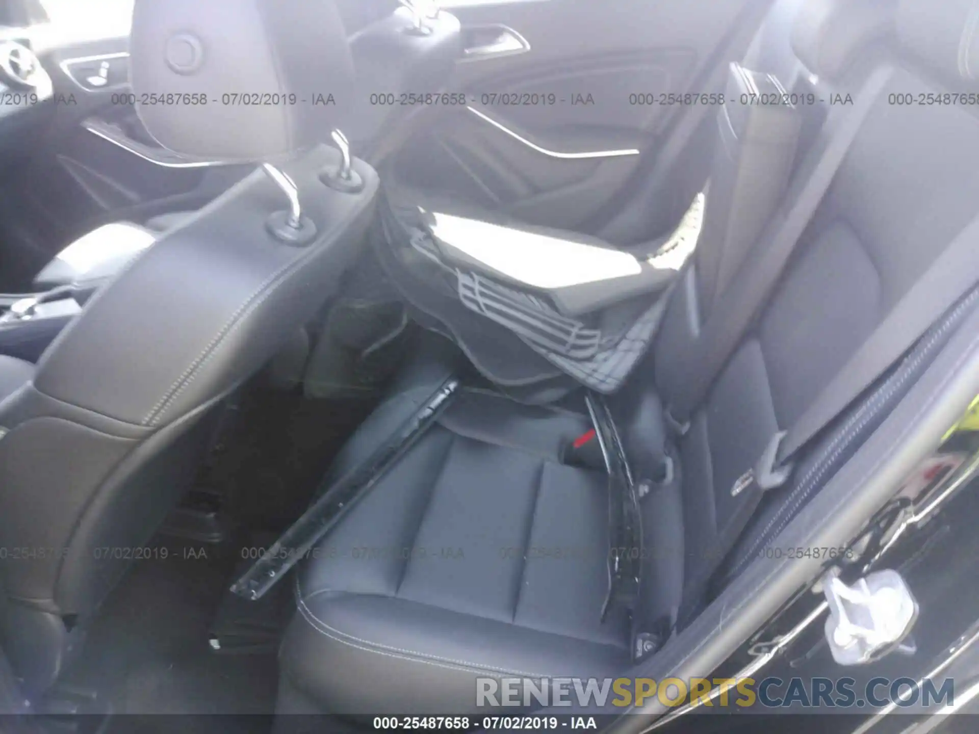 8 Photograph of a damaged car WDCTG4EB8KU012204 MERCEDES-BENZ GLA 2019