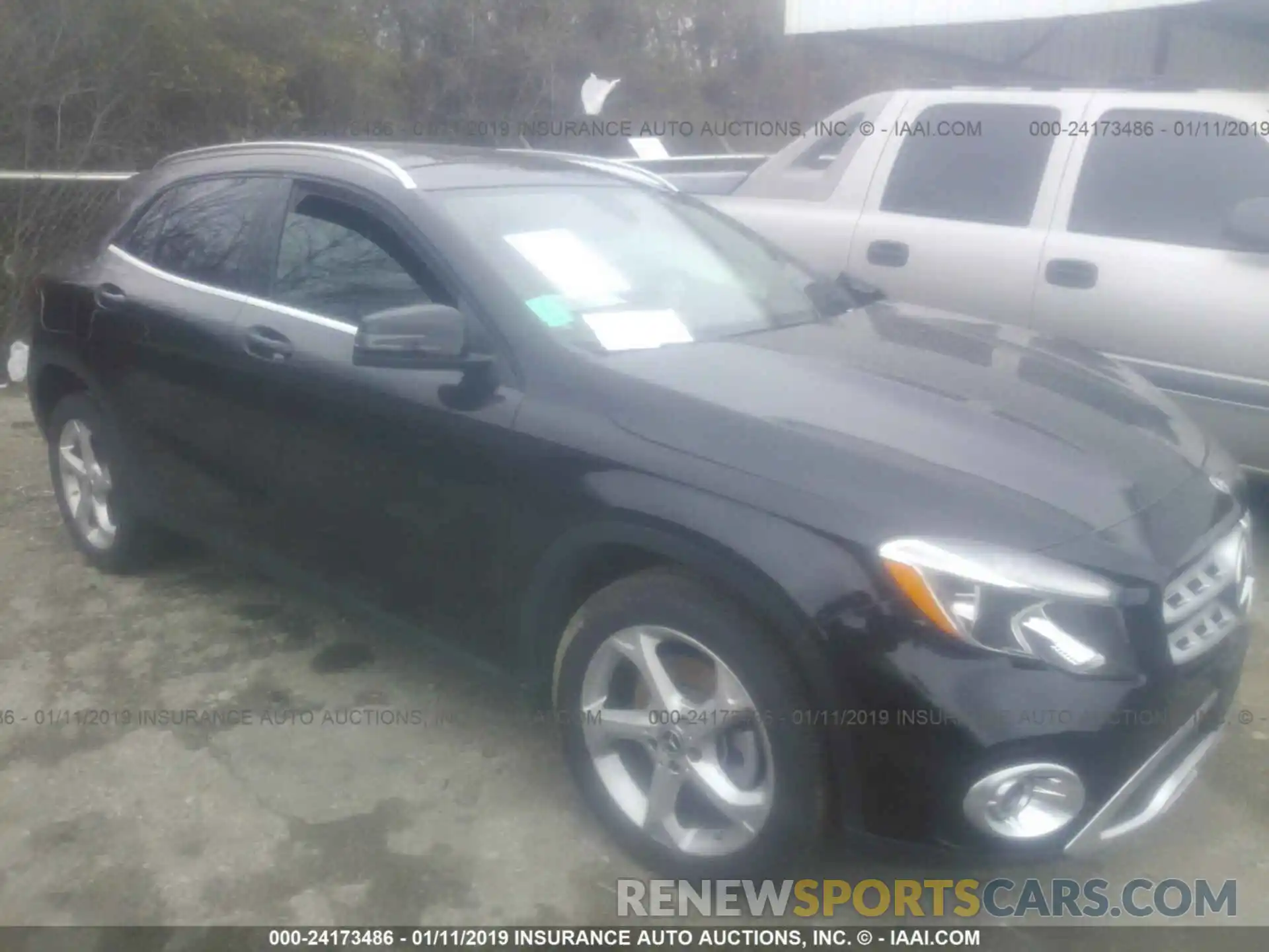 1 Photograph of a damaged car WDCTG4EB9KJ532512 MERCEDES-BENZ GLA 2019