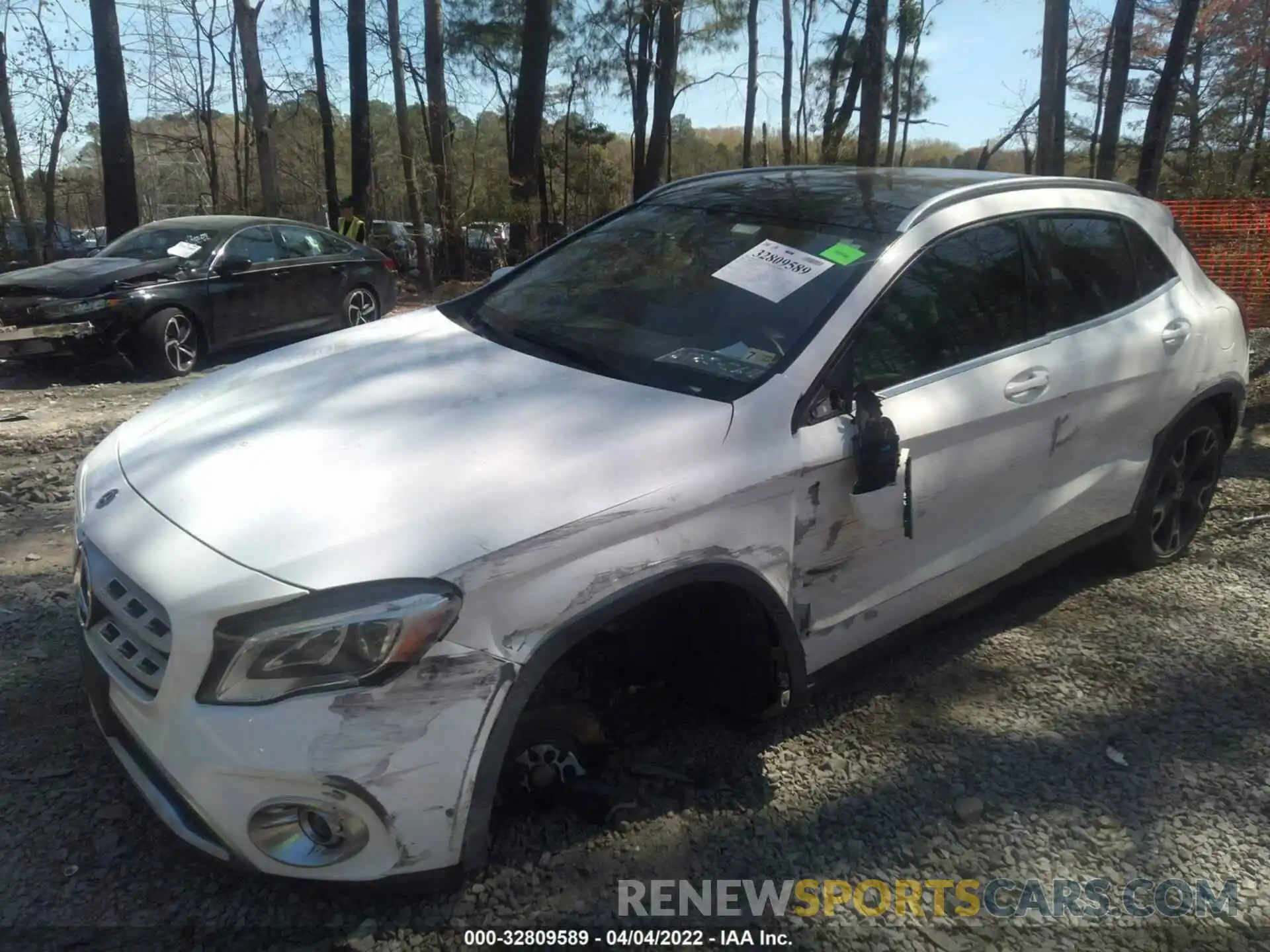 2 Photograph of a damaged car WDCTG4EB9KJ552503 MERCEDES-BENZ GLA 2019