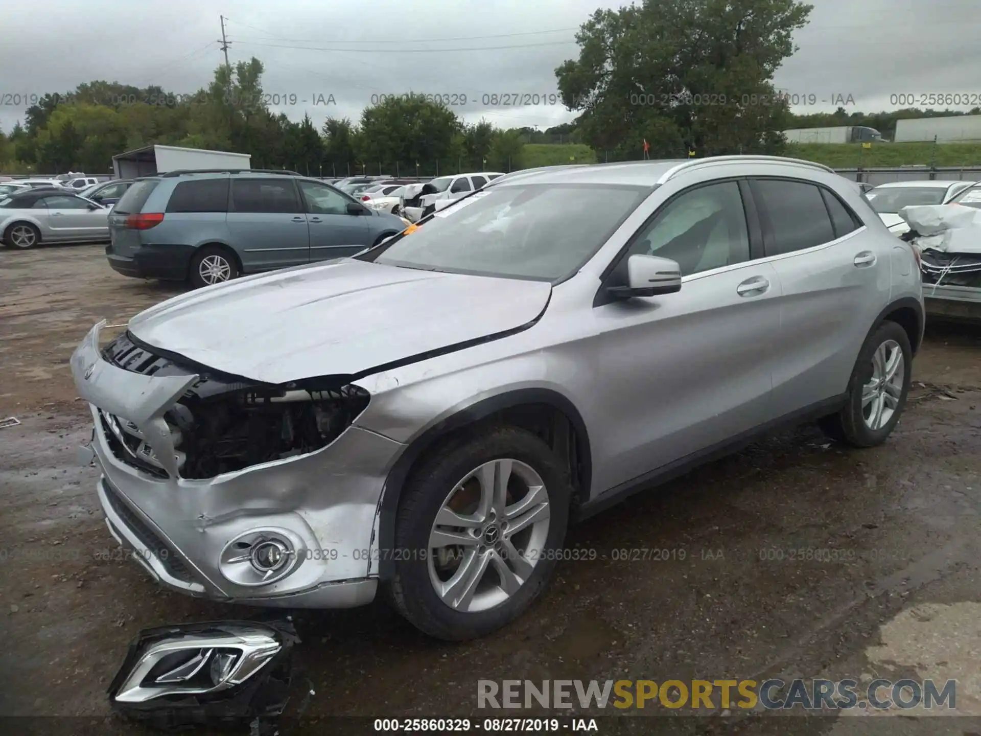 2 Photograph of a damaged car WDCTG4EB9KJ574016 MERCEDES-BENZ GLA 2019