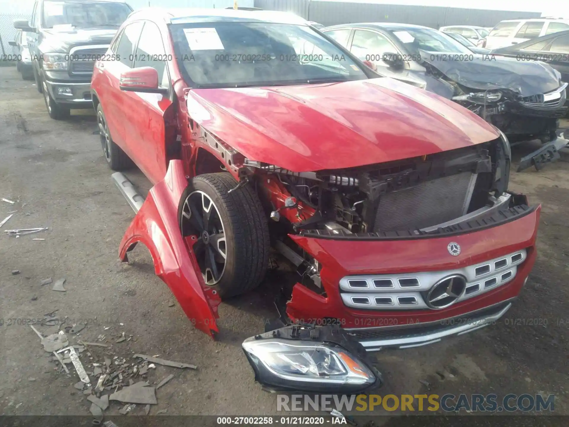 1 Photograph of a damaged car WDCTG4EB9KJ579037 MERCEDES-BENZ GLA 2019