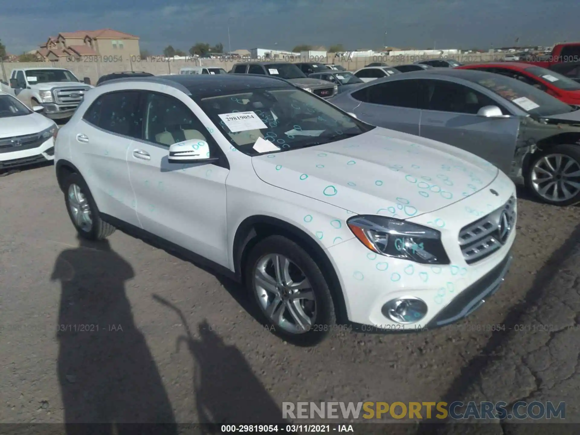 1 Photograph of a damaged car WDCTG4EB9KJ617754 MERCEDES-BENZ GLA 2019