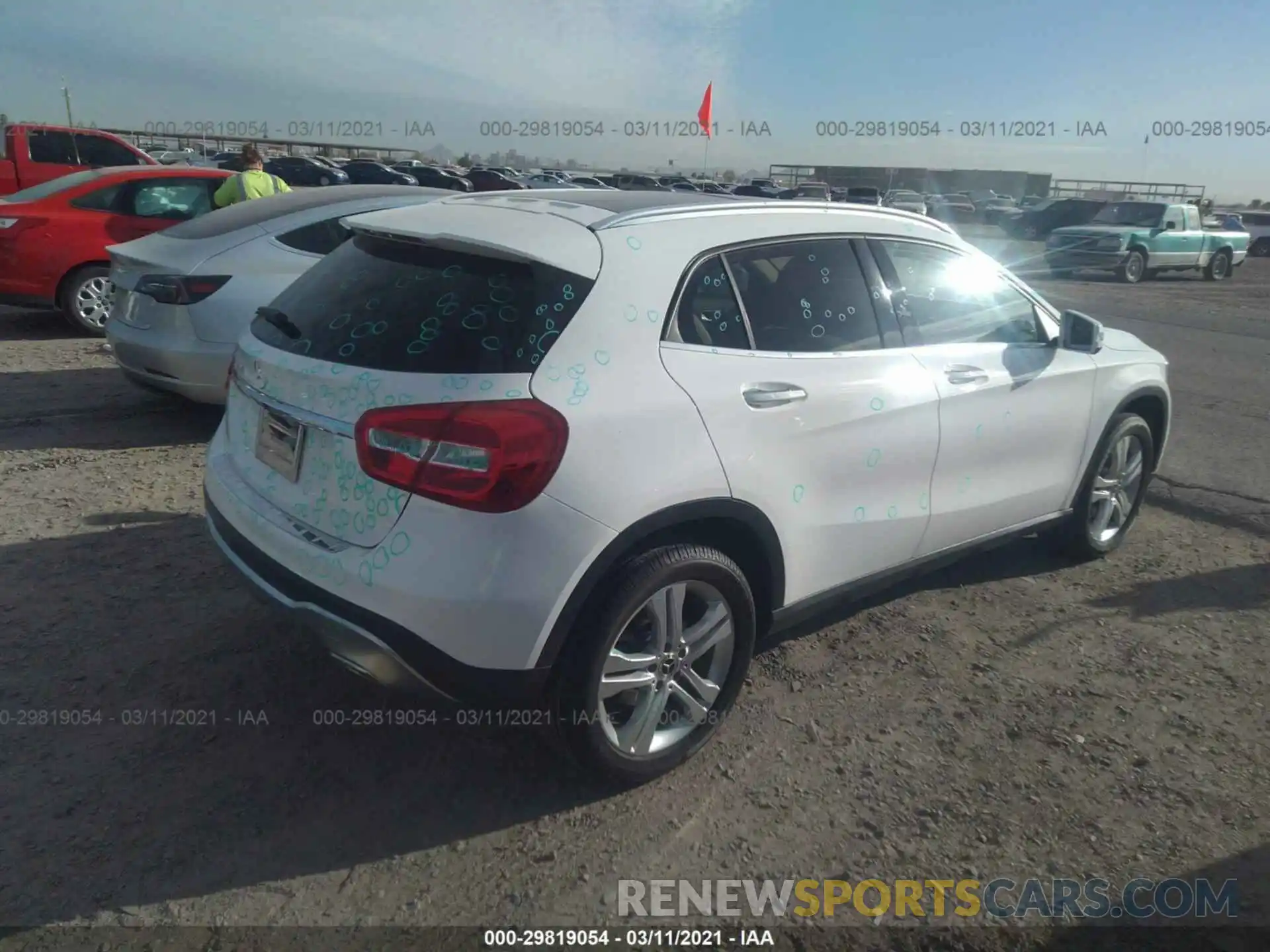 4 Photograph of a damaged car WDCTG4EB9KJ617754 MERCEDES-BENZ GLA 2019