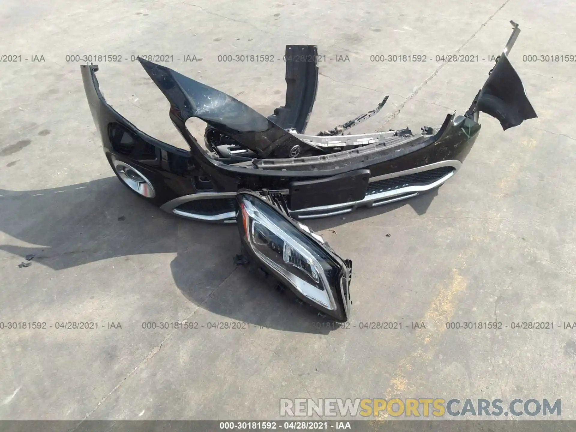 12 Photograph of a damaged car WDCTG4EB9KJ627250 MERCEDES-BENZ GLA 2019