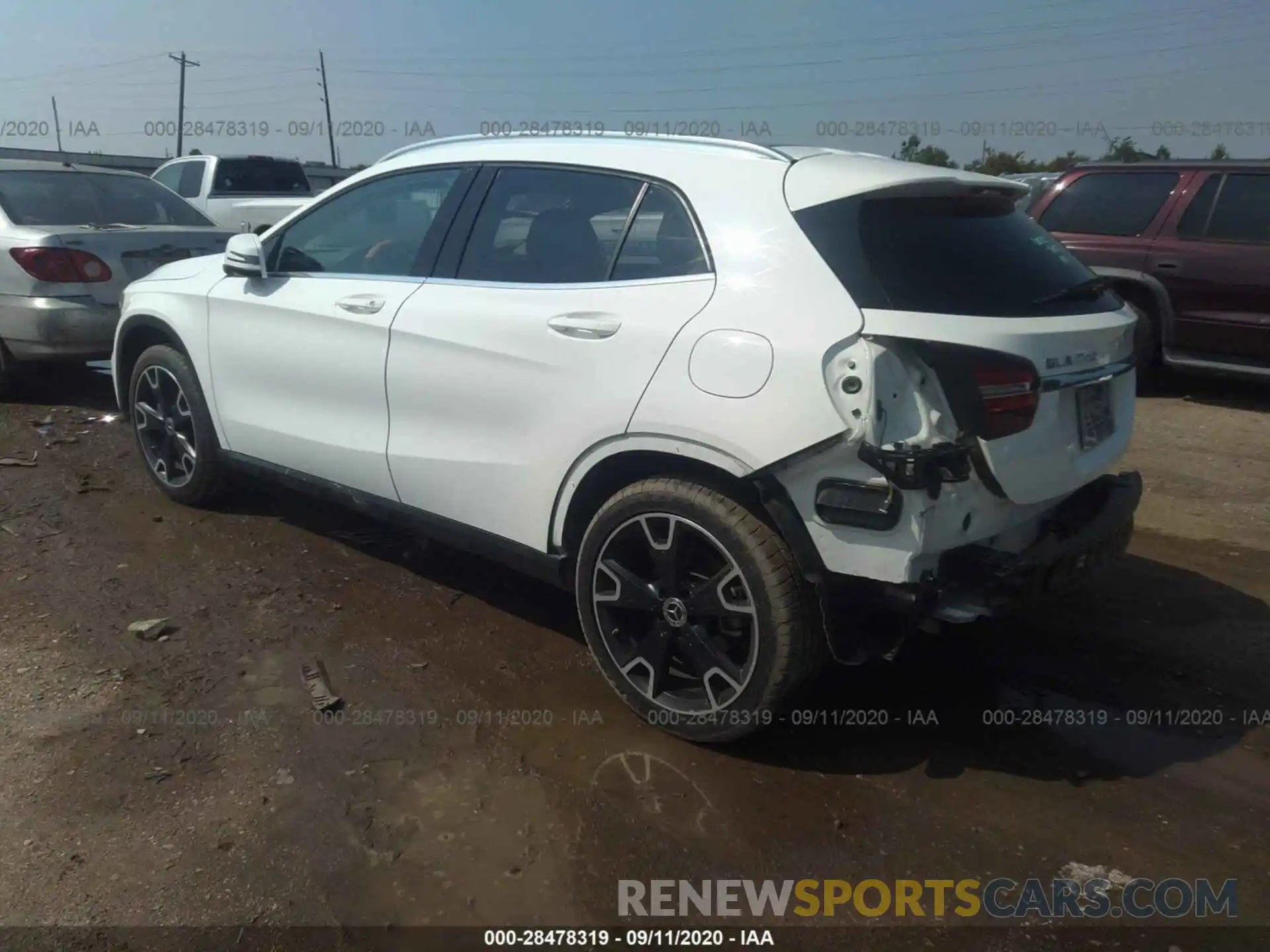 3 Photograph of a damaged car WDCTG4EB9KU000904 MERCEDES-BENZ GLA 2019