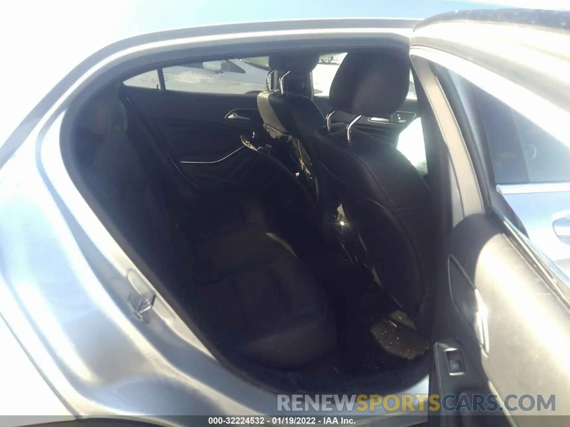 8 Photograph of a damaged car WDCTG4EB9KU017038 MERCEDES-BENZ GLA 2019