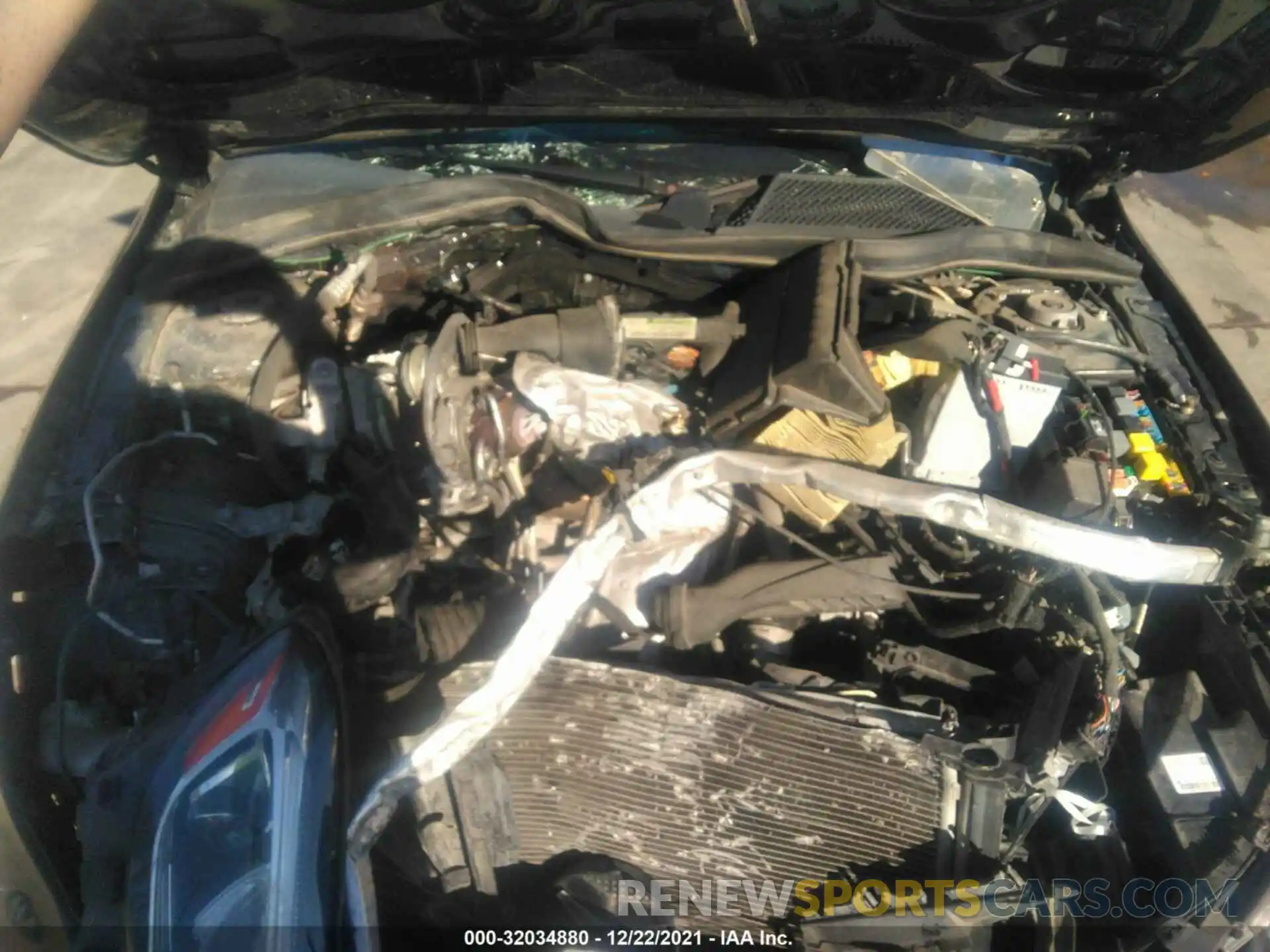 10 Photograph of a damaged car WDCTG4EBXKJ553384 MERCEDES-BENZ GLA 2019