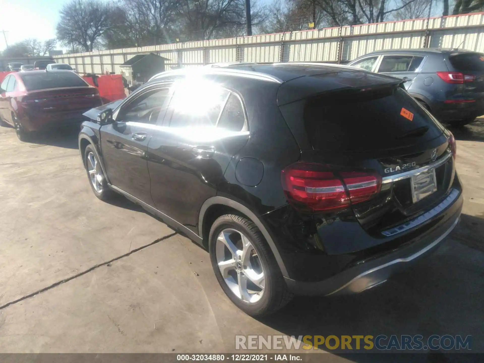 3 Photograph of a damaged car WDCTG4EBXKJ553384 MERCEDES-BENZ GLA 2019