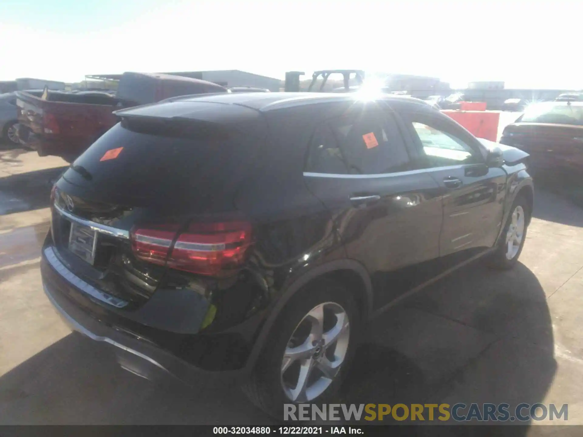 4 Photograph of a damaged car WDCTG4EBXKJ553384 MERCEDES-BENZ GLA 2019