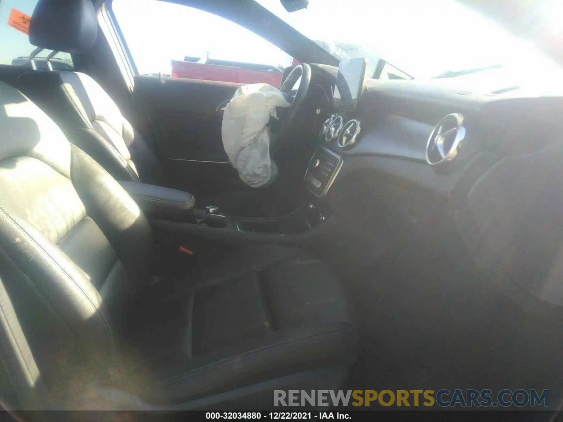 5 Photograph of a damaged car WDCTG4EBXKJ553384 MERCEDES-BENZ GLA 2019