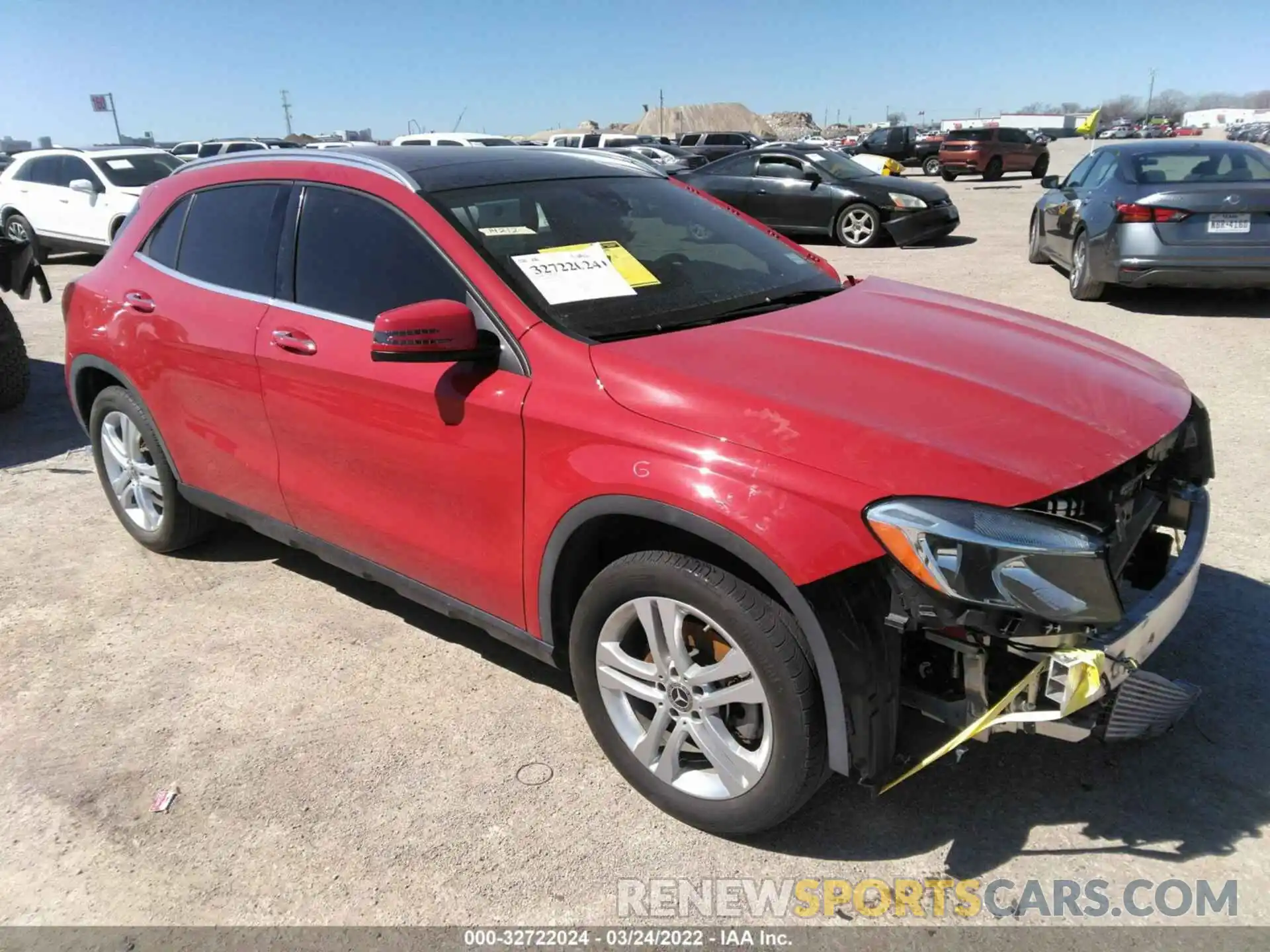 1 Photograph of a damaged car WDCTG4EBXKJ615138 MERCEDES-BENZ GLA 2019