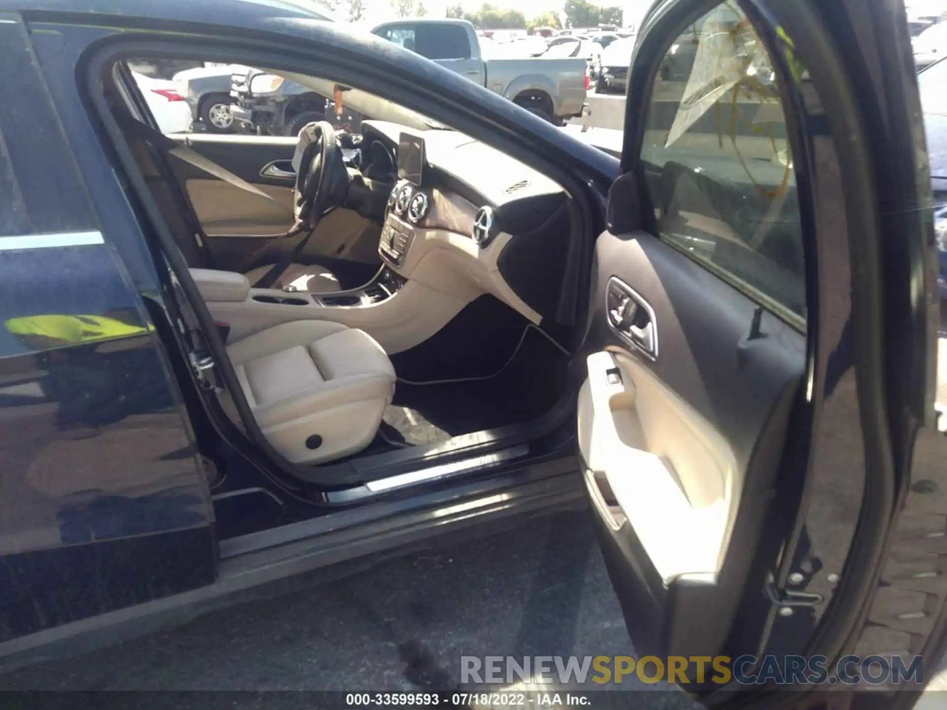 5 Photograph of a damaged car WDCTG4EBXKU003438 MERCEDES-BENZ GLA 2019