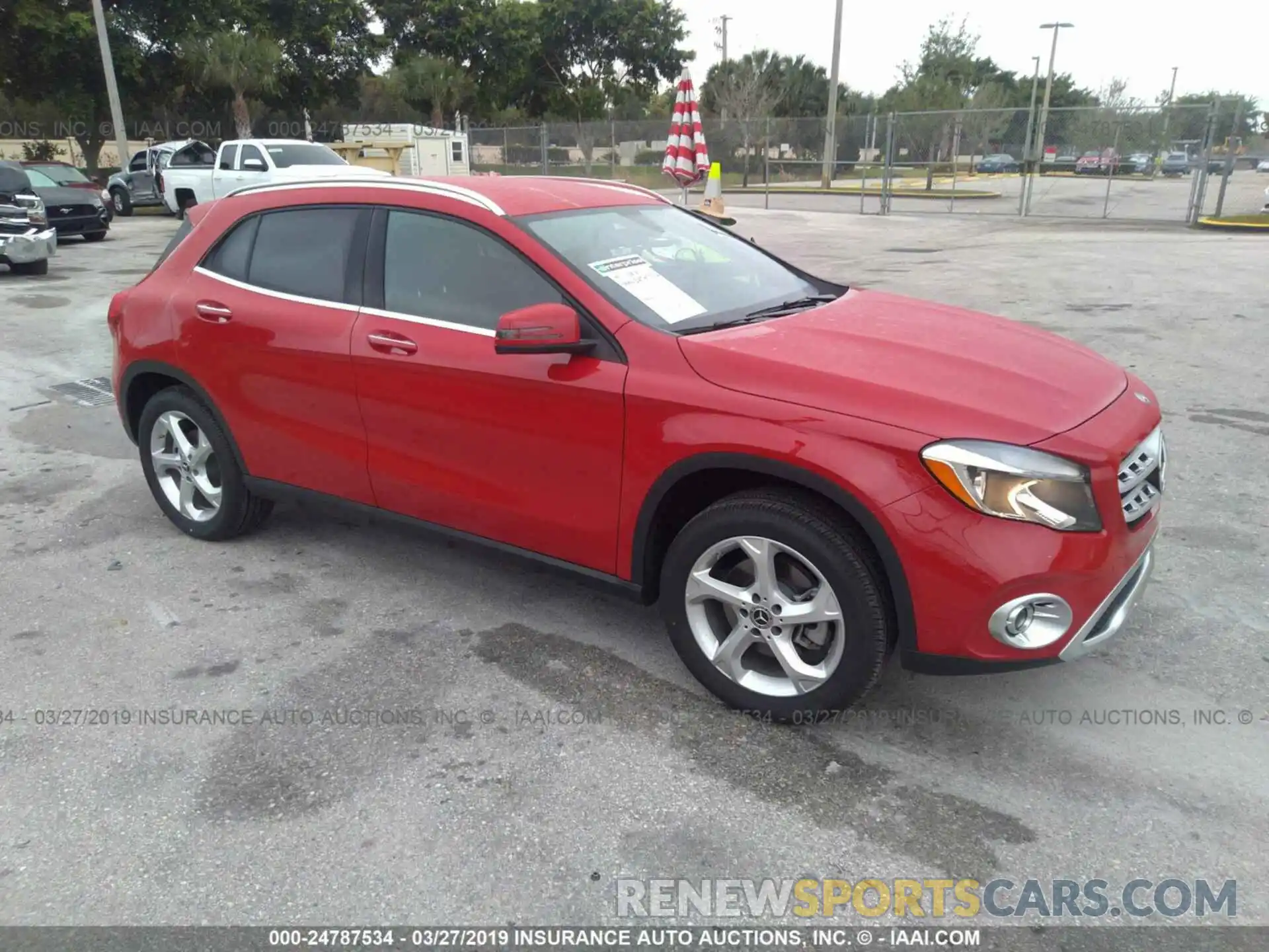 1 Photograph of a damaged car WDCTG4EBXKU006081 MERCEDES-BENZ GLA 2019