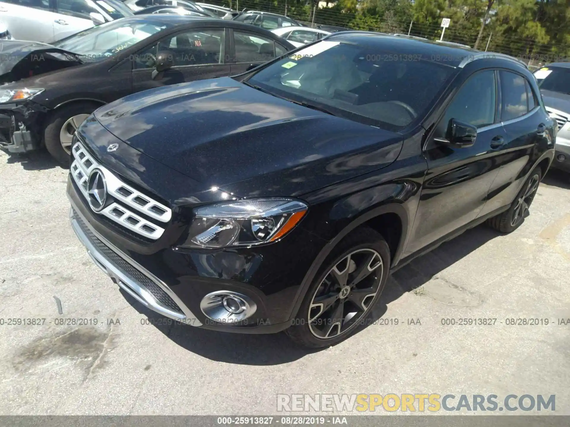 2 Photograph of a damaged car WDCTG4EBXKU009109 MERCEDES-BENZ GLA 2019