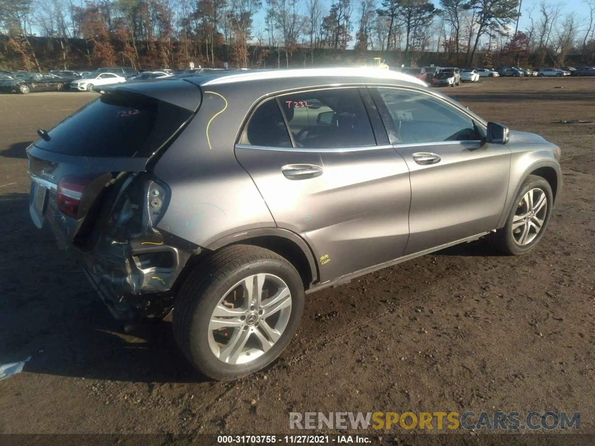 4 Photograph of a damaged car WDCTG4GB0KJ542004 MERCEDES-BENZ GLA 2019