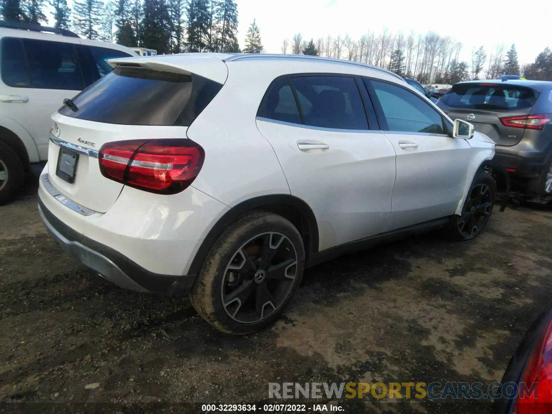 4 Фотография поврежденного автомобиля WDCTG4GB0KJ552855 MERCEDES-BENZ GLA 2019