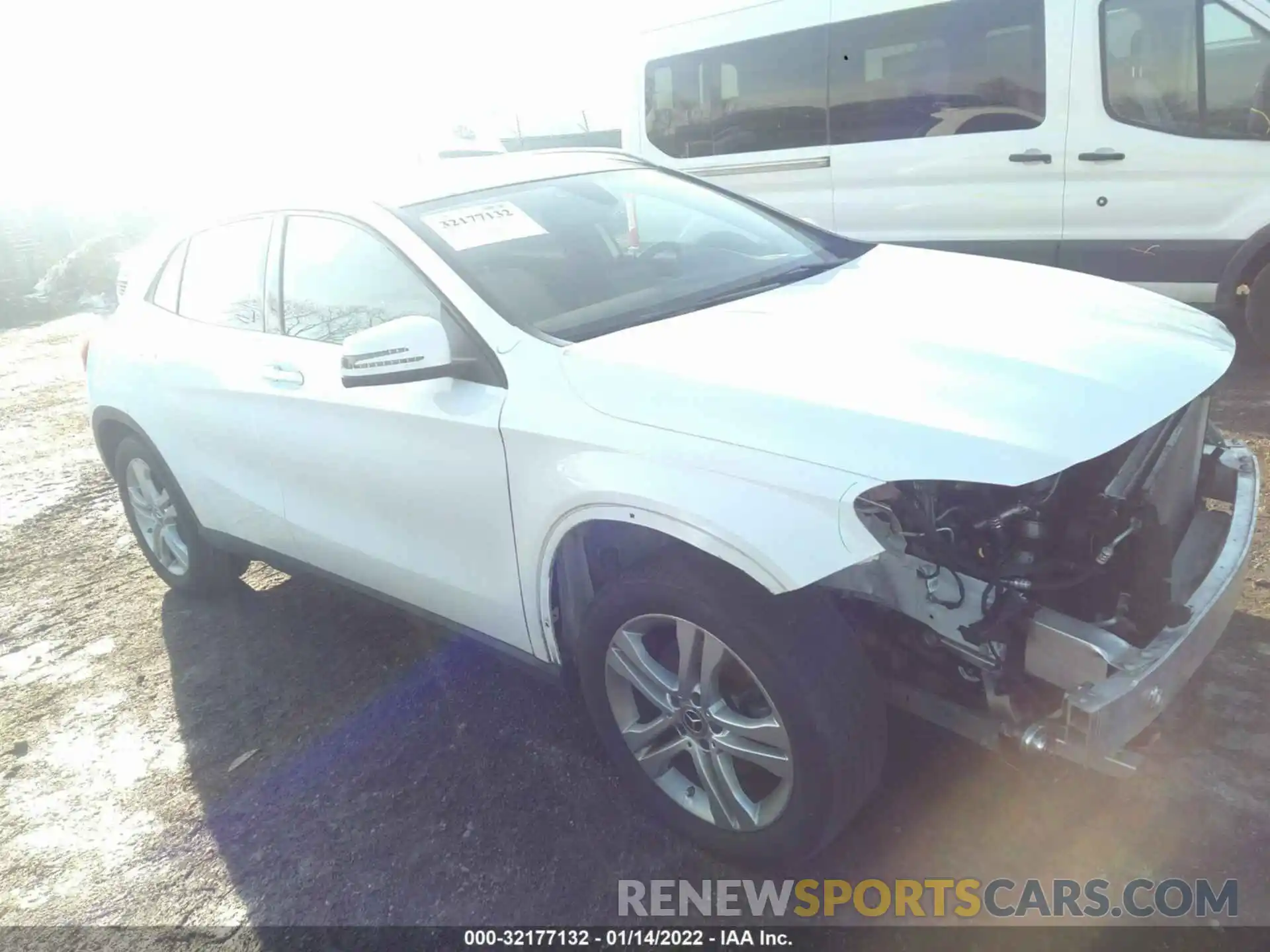 1 Photograph of a damaged car WDCTG4GB0KJ580073 MERCEDES-BENZ GLA 2019