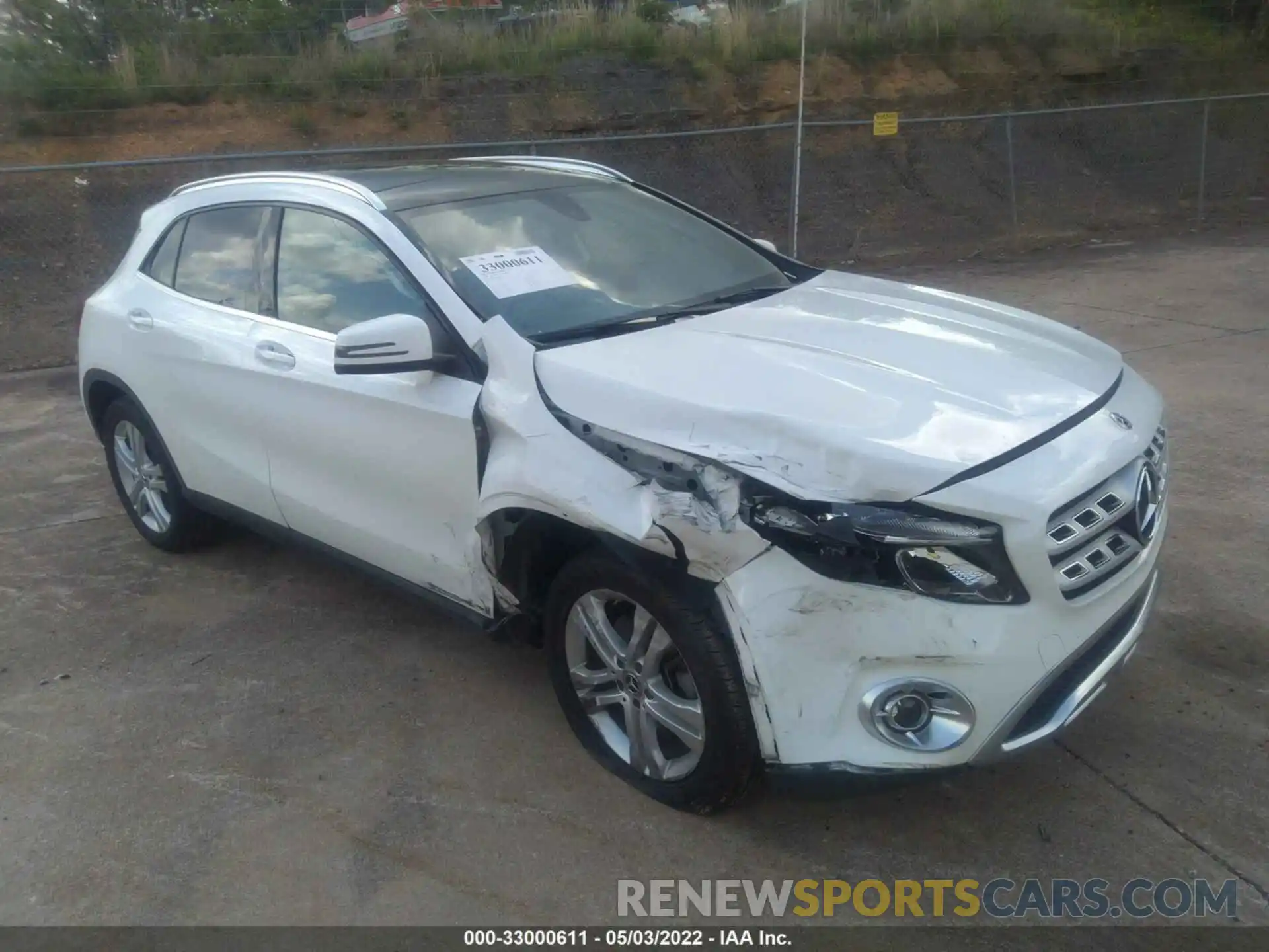 1 Photograph of a damaged car WDCTG4GB0KJ617591 MERCEDES-BENZ GLA 2019