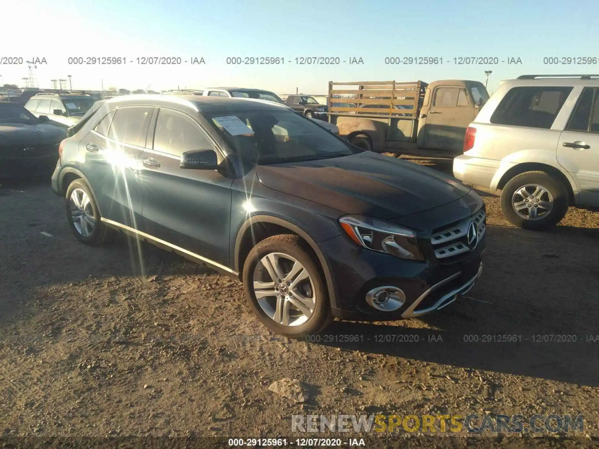 1 Photograph of a damaged car WDCTG4GB1KJ601738 MERCEDES-BENZ GLA 2019