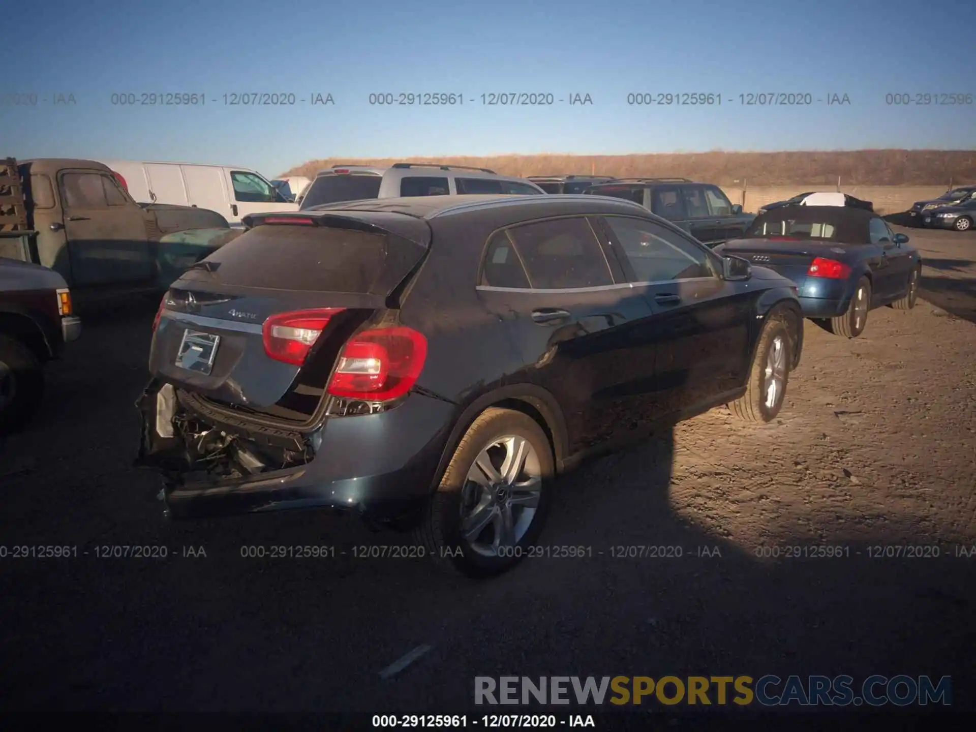 4 Photograph of a damaged car WDCTG4GB1KJ601738 MERCEDES-BENZ GLA 2019