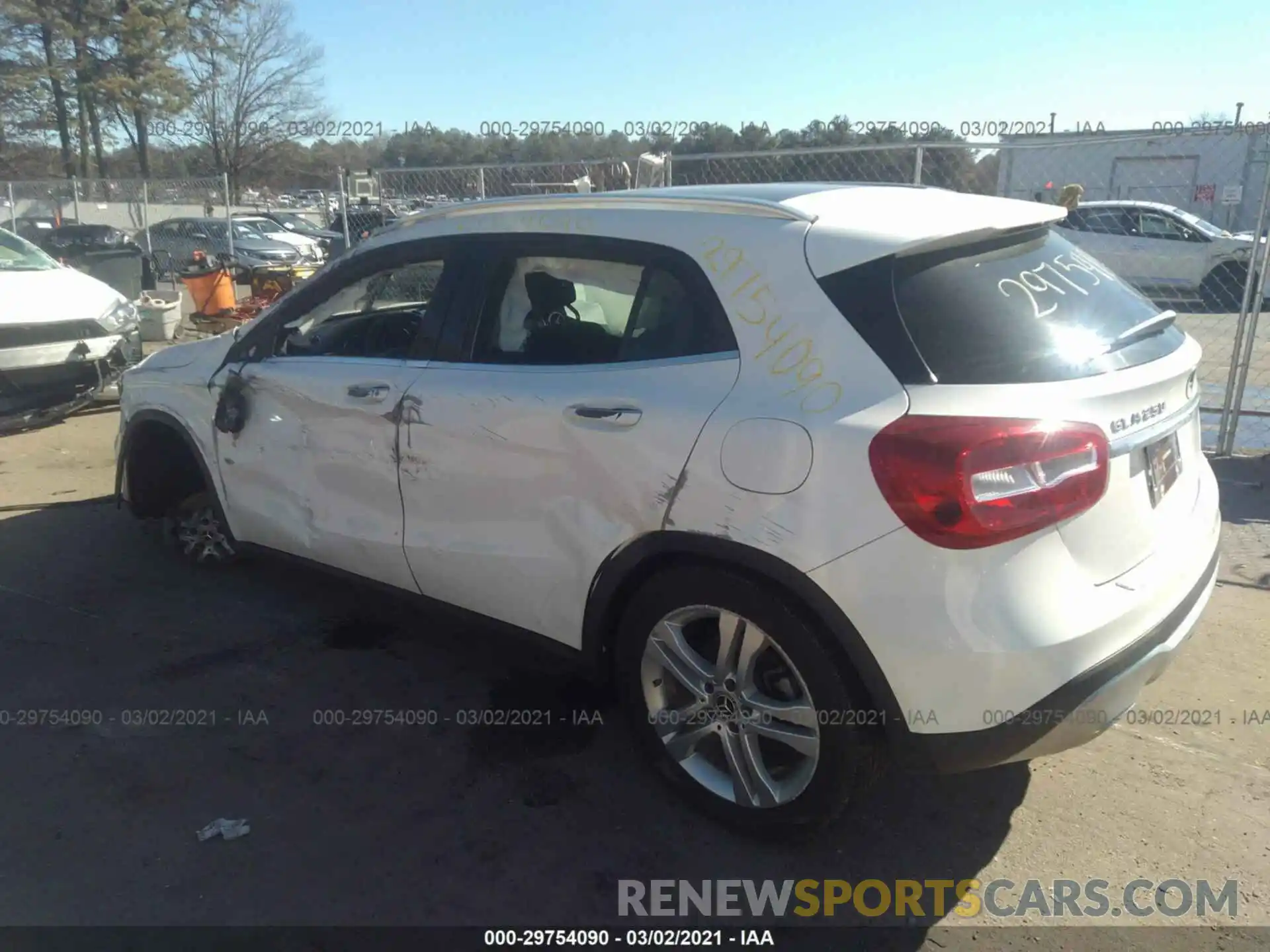 3 Photograph of a damaged car WDCTG4GB1KJ616076 MERCEDES-BENZ GLA 2019