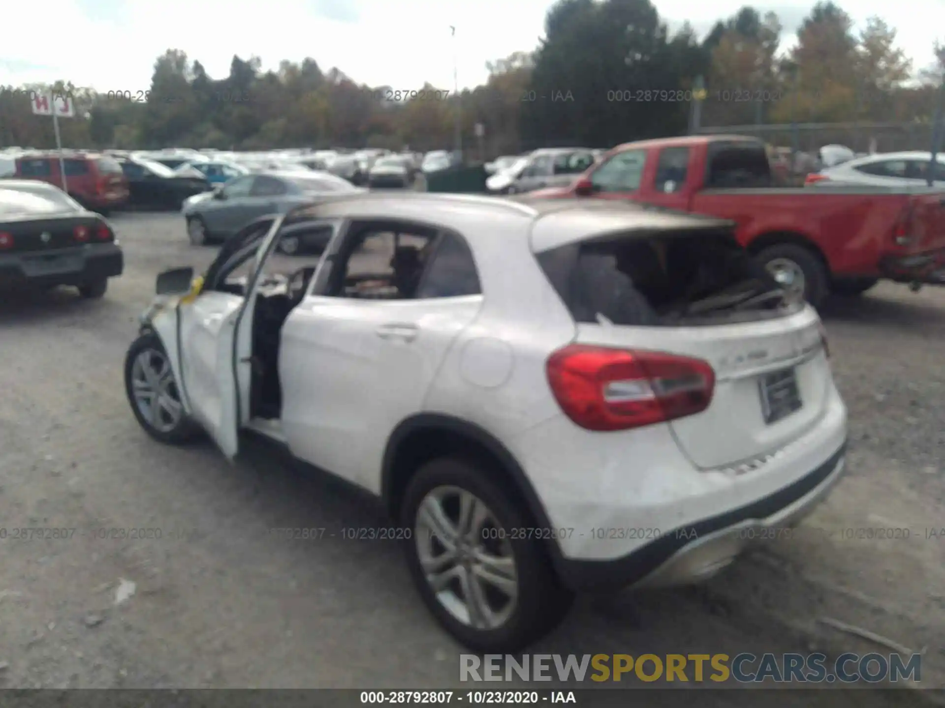 3 Photograph of a damaged car WDCTG4GB1KU002773 MERCEDES-BENZ GLA 2019