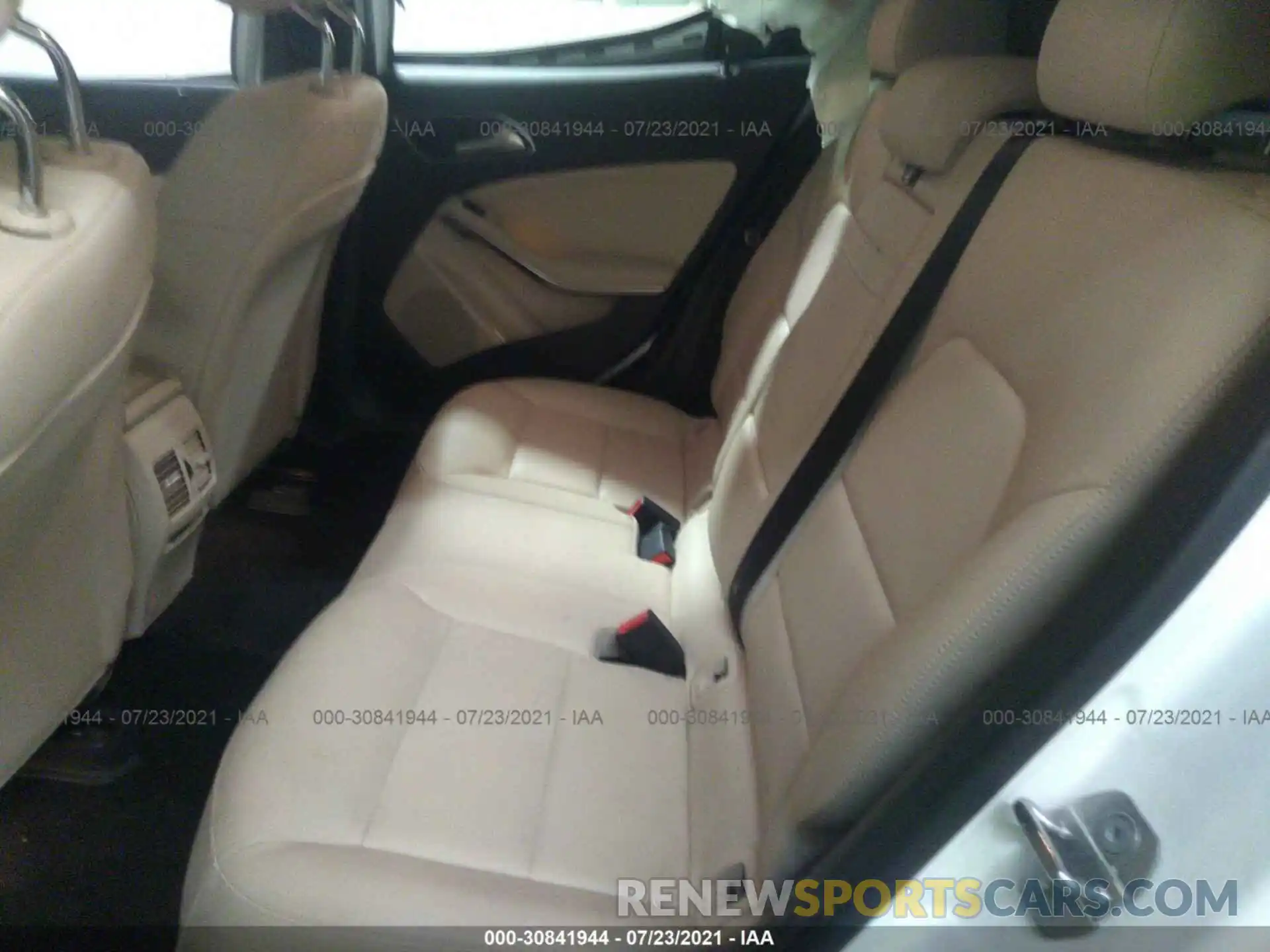 8 Photograph of a damaged car WDCTG4GB1KU020495 MERCEDES-BENZ GLA 2019