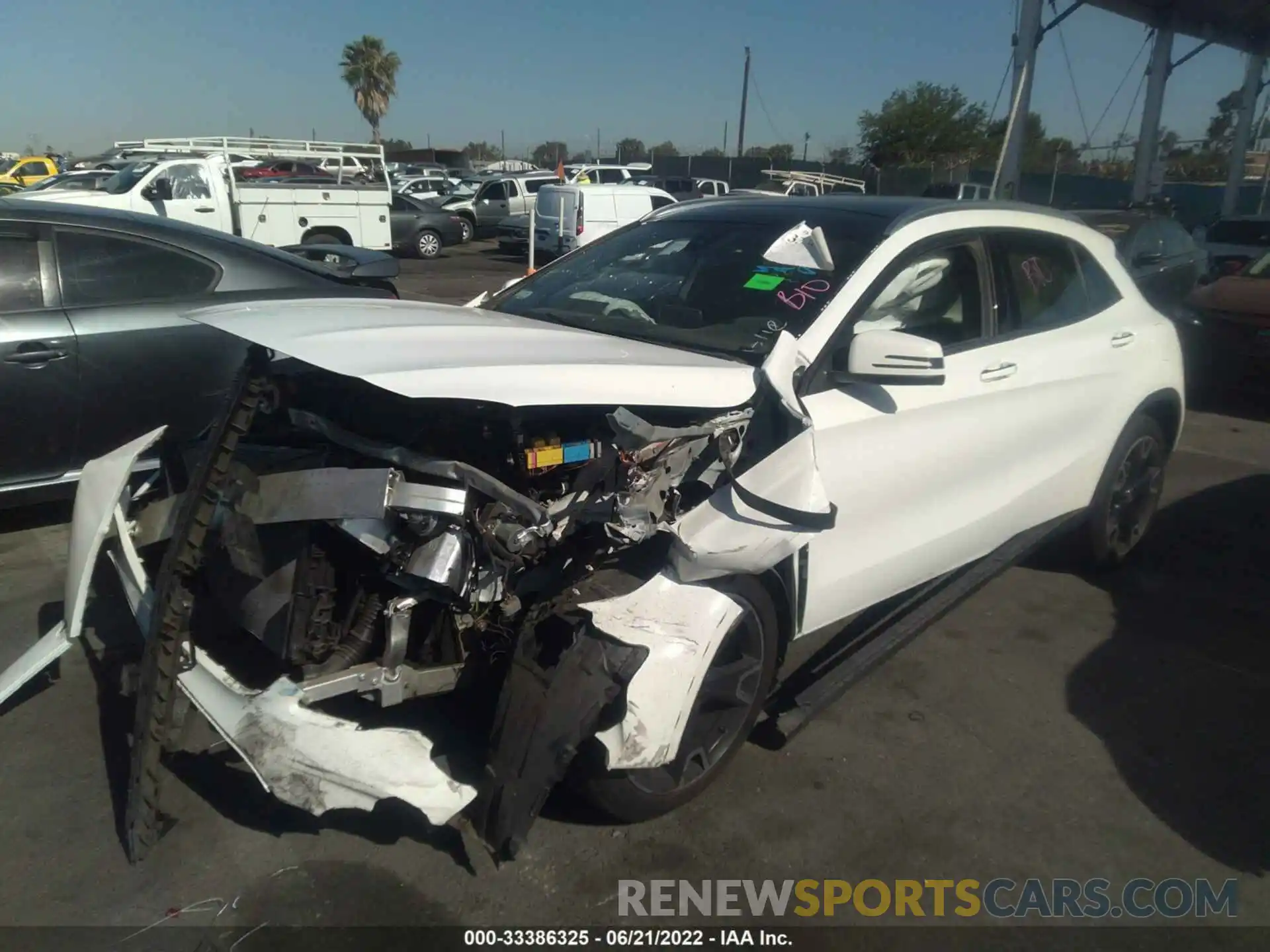 2 Photograph of a damaged car WDCTG4GB2KJ576638 MERCEDES-BENZ GLA 2019