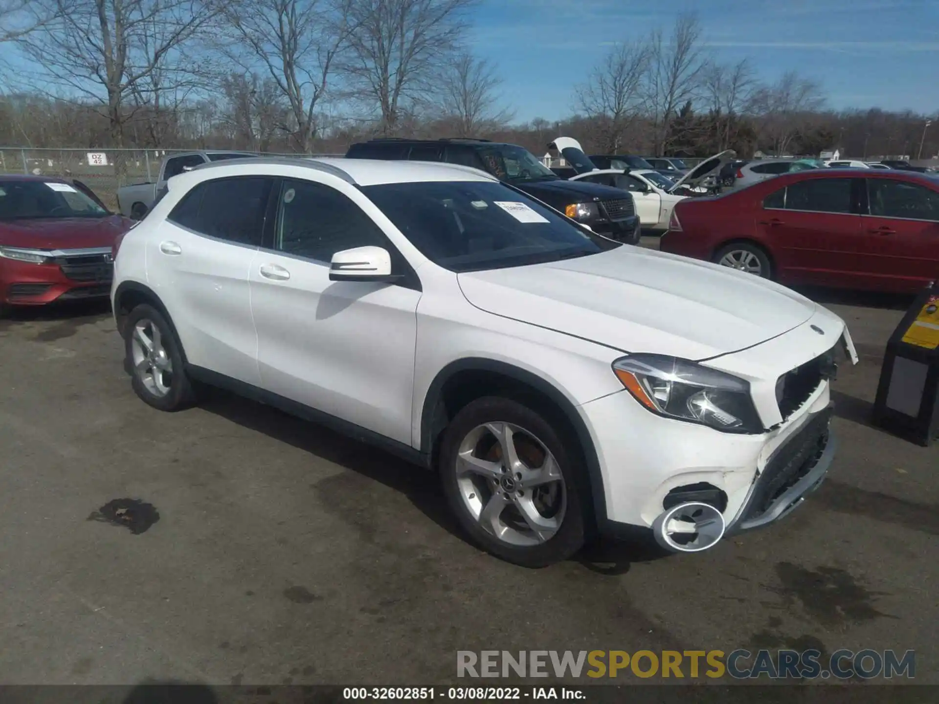 1 Photograph of a damaged car WDCTG4GB2KU004077 MERCEDES-BENZ GLA 2019